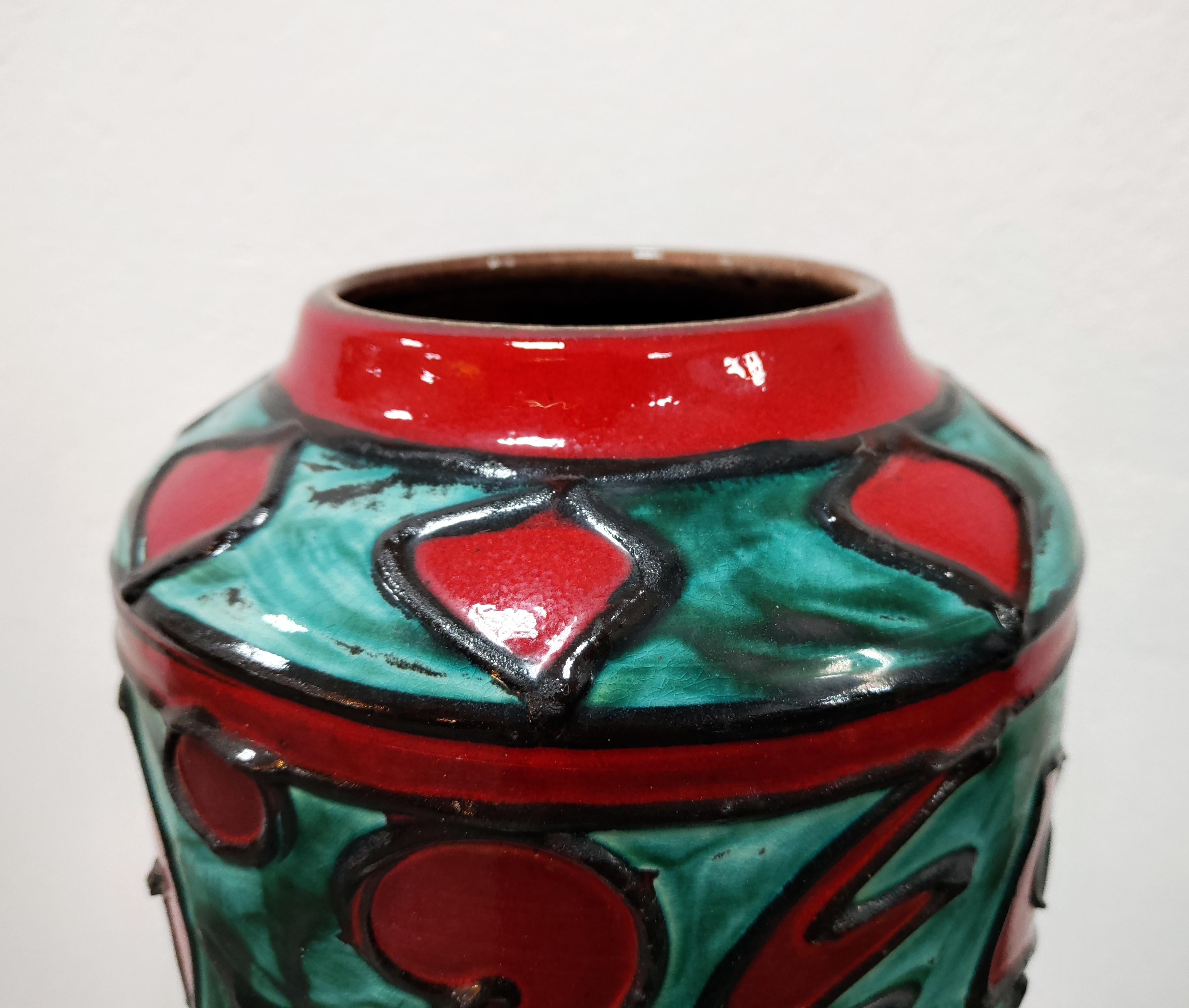 Céramique Vase de sol en poterie de l'Allemagne de l'Ouest rouge et verte par Scheurich, Allemagne, années 1960 en vente