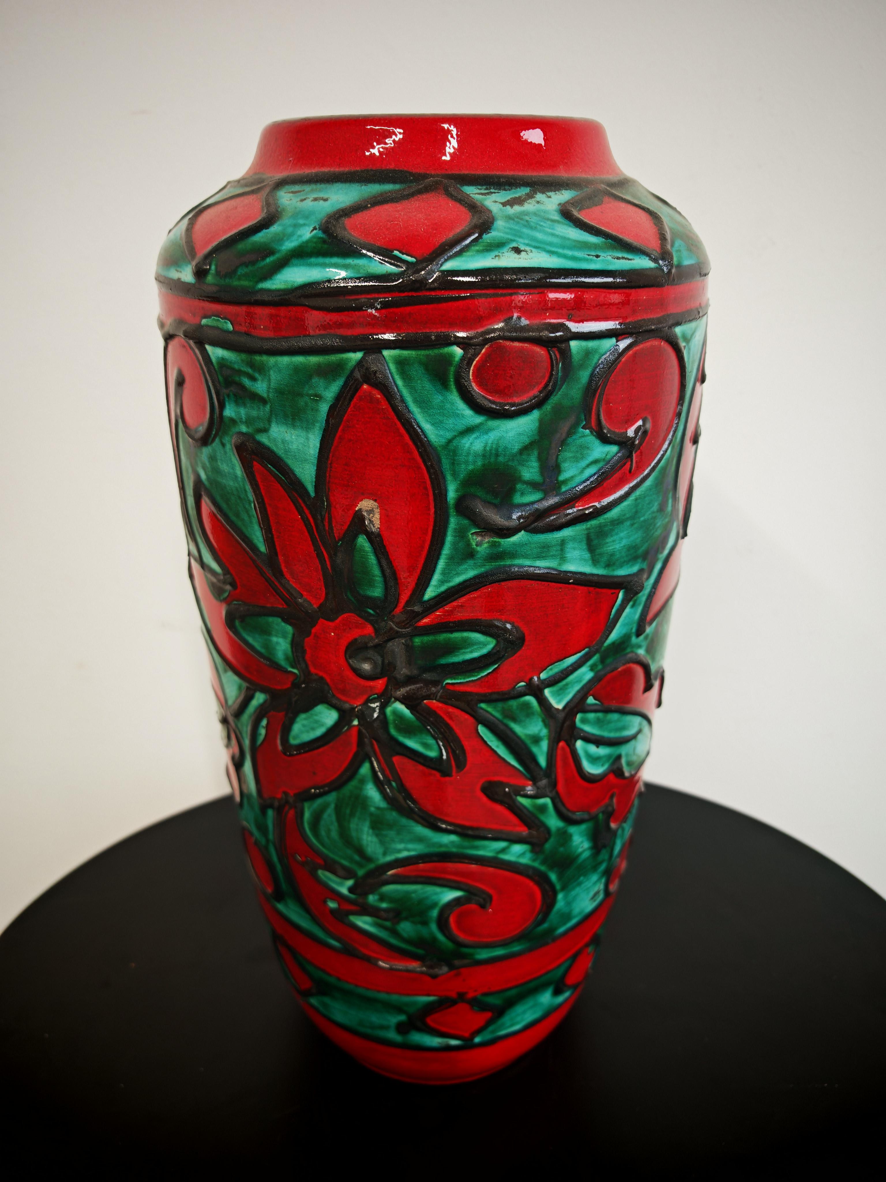 Vaso da terra in ceramica West German Pottery in rosso e verde di Scheurich, Germania, anni '60 in vendita 2