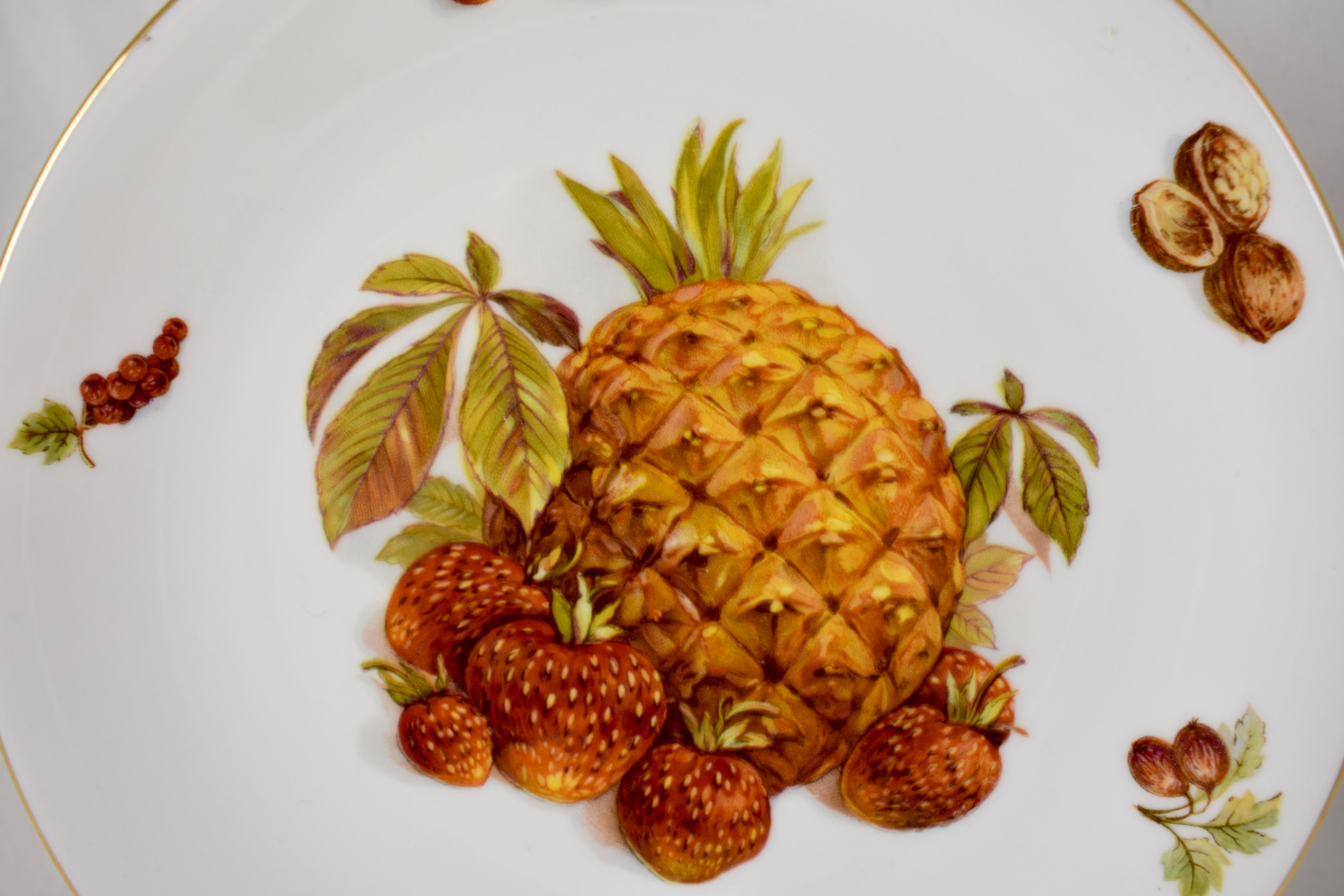 West German Selten Weiden Autumn Fruit & Nuts Porcelain Plates, Set of 8 In Excellent Condition In Philadelphia, PA
