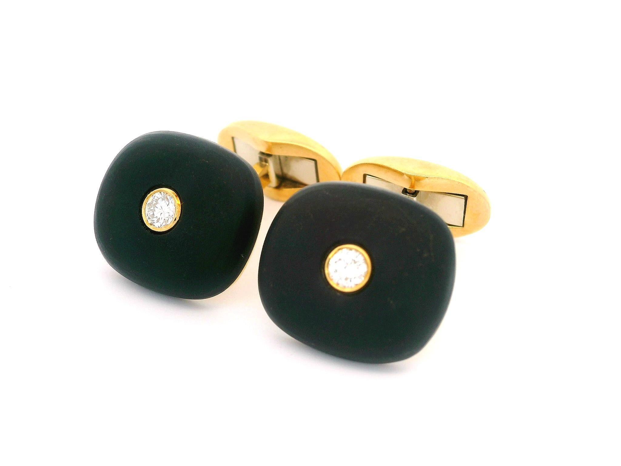 Westdeutschland 18k Gold 0,30ctw Diamant & Mattschwarze Hartstein Kissen-Manschettenknöpfe im Zustand „Hervorragend“ im Angebot in Montclair, NJ