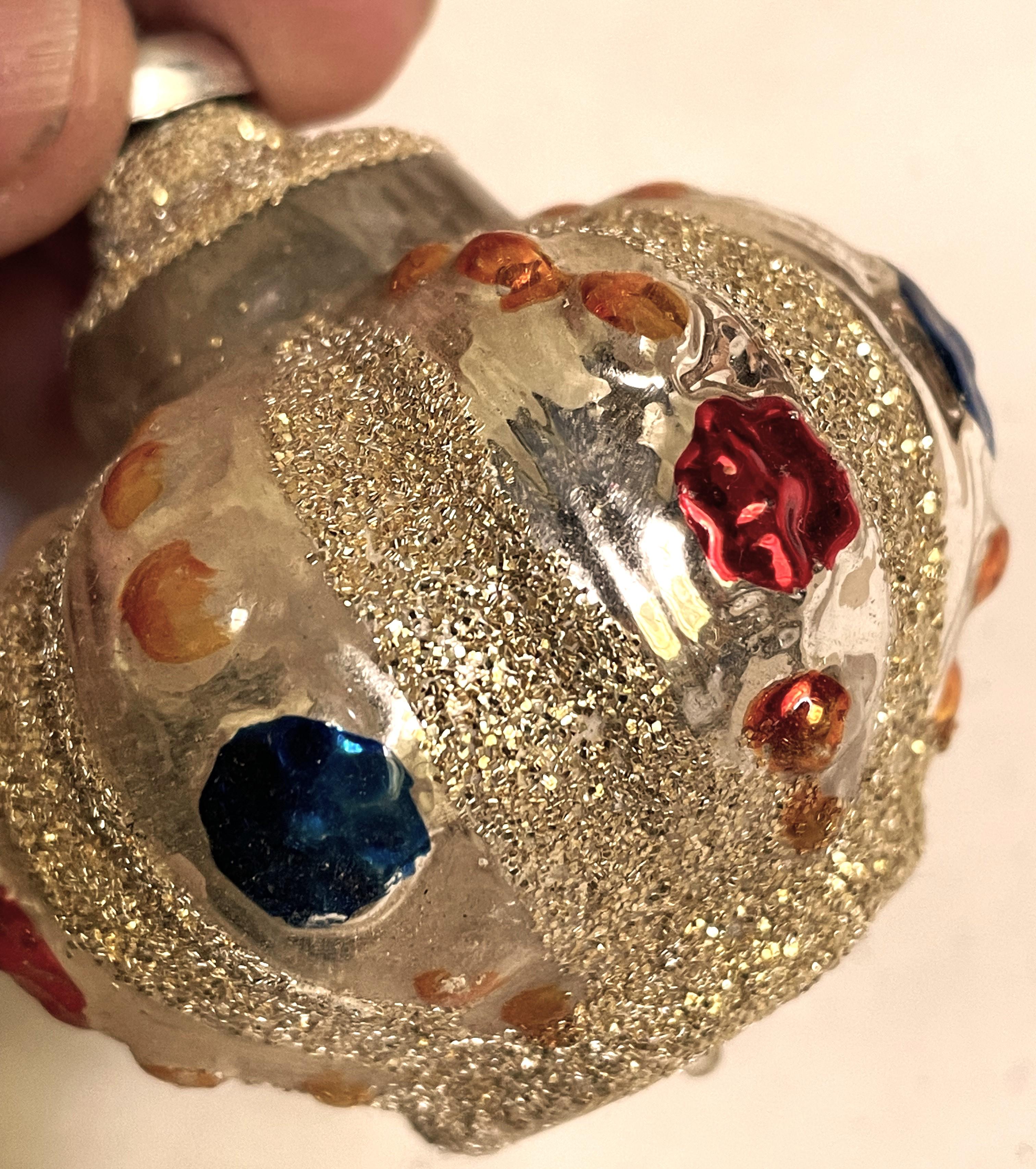 Mid-Century Modern Ornement de sapin de Noël en forme de couronne en verre au mercure soufflé A Silver en vente