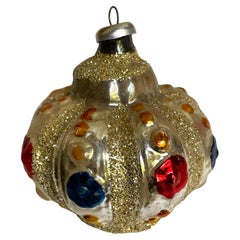 Westdeutschland, mundgeblasenes Silber, Quecksilberglas, Kronenförmiges Weihnachtsbaumornament aus Silber