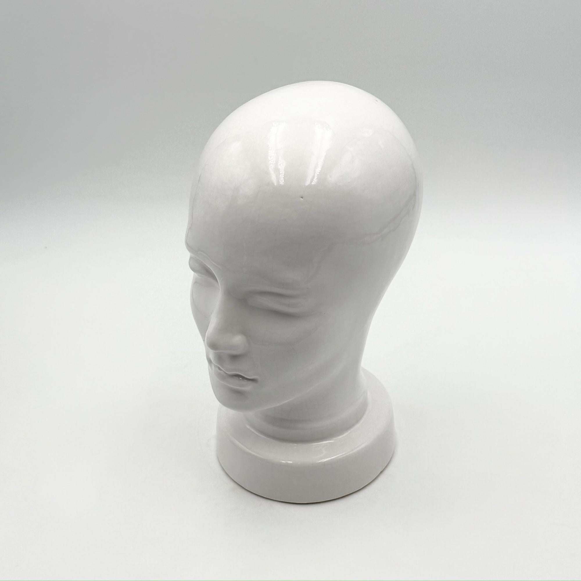 Escultura de cabeza de cerámica de Alemania Occidental, años 70 en venta 4