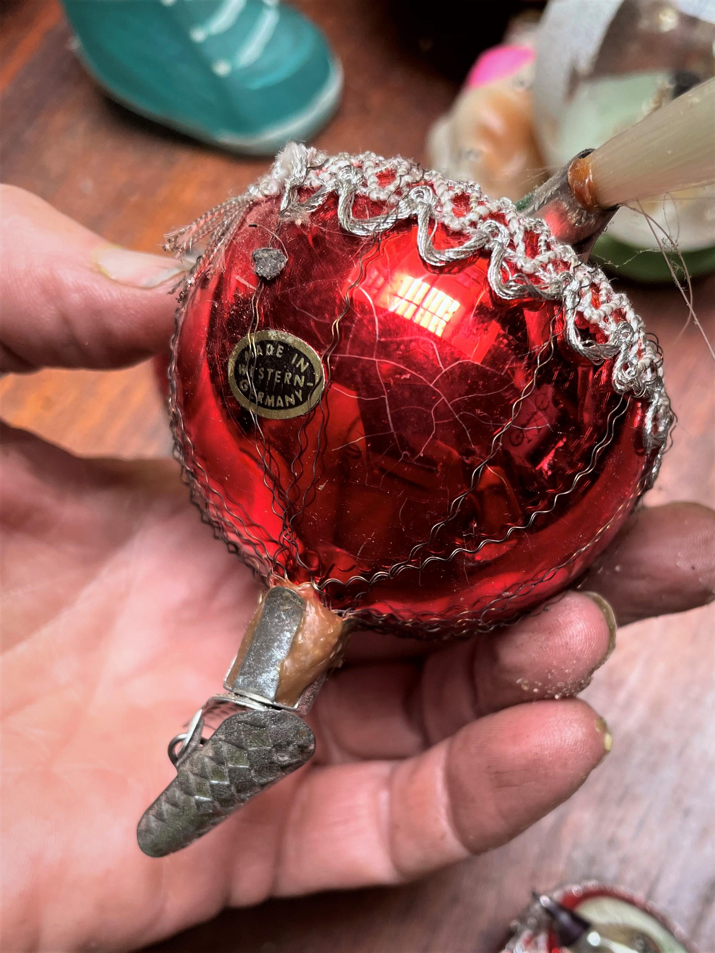 Verre brun Clip sur verre mercuré, oiseau sur nid, ornement de Noël d'Allemagne de l'Ouest en vente