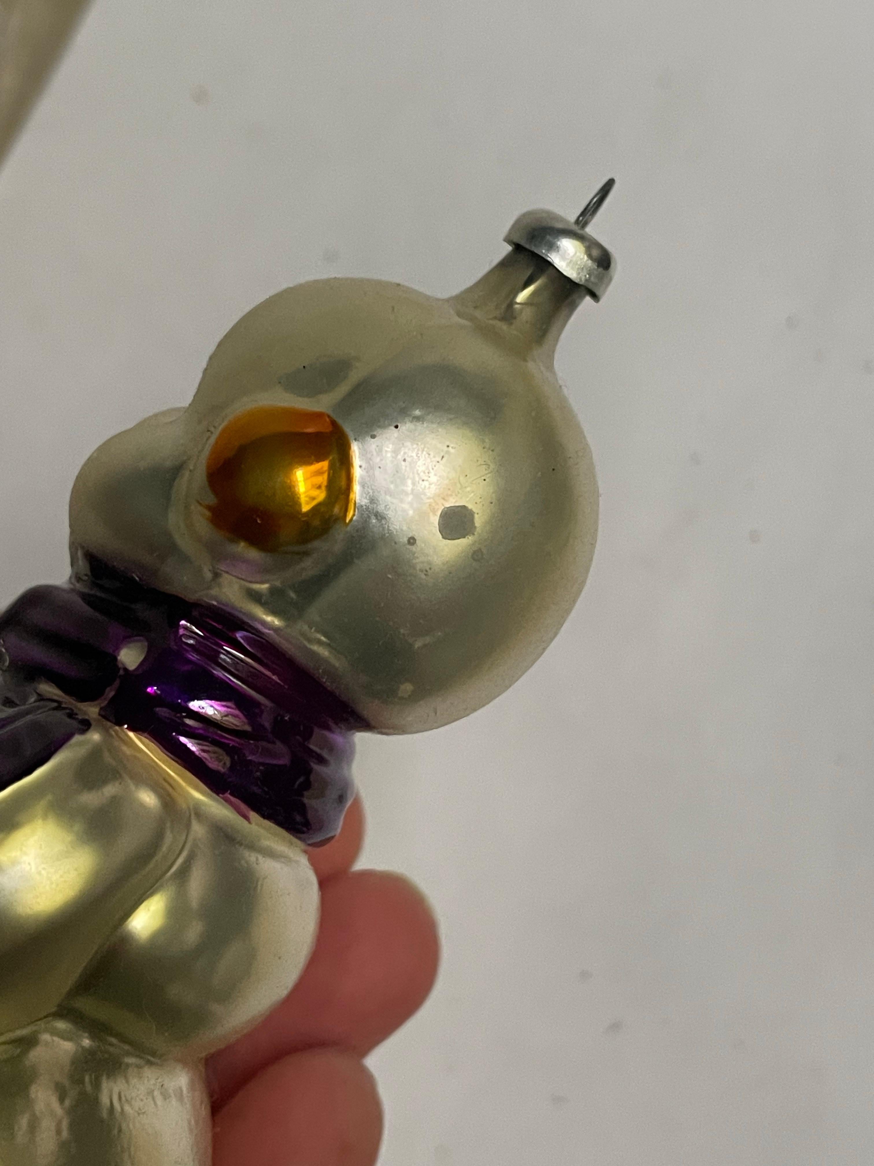 Allemagne de l'Ouest Verre Mercure soufflé Bonhomme de neige Ornement d'arbre de Noël Violet en vente 2