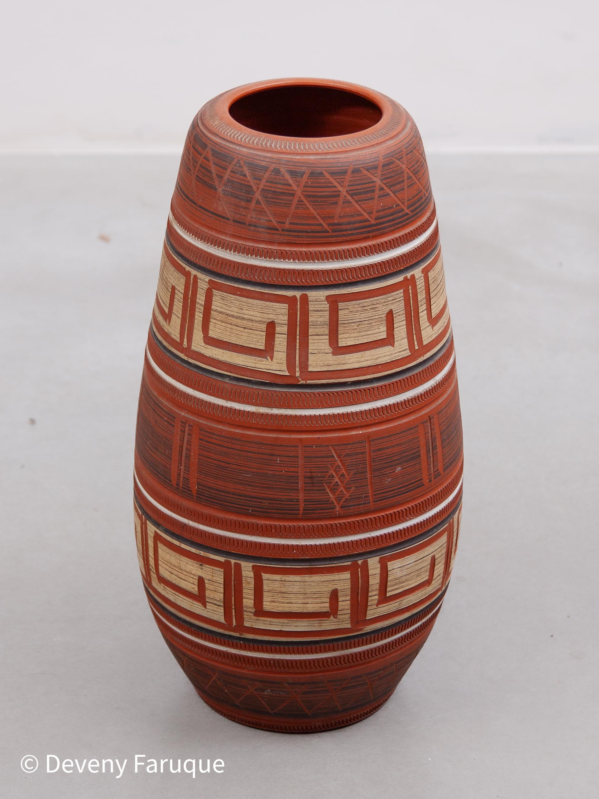West Germany Set of Two red Ceramic Vases designed by AKRU KERAMIK For Sale 4