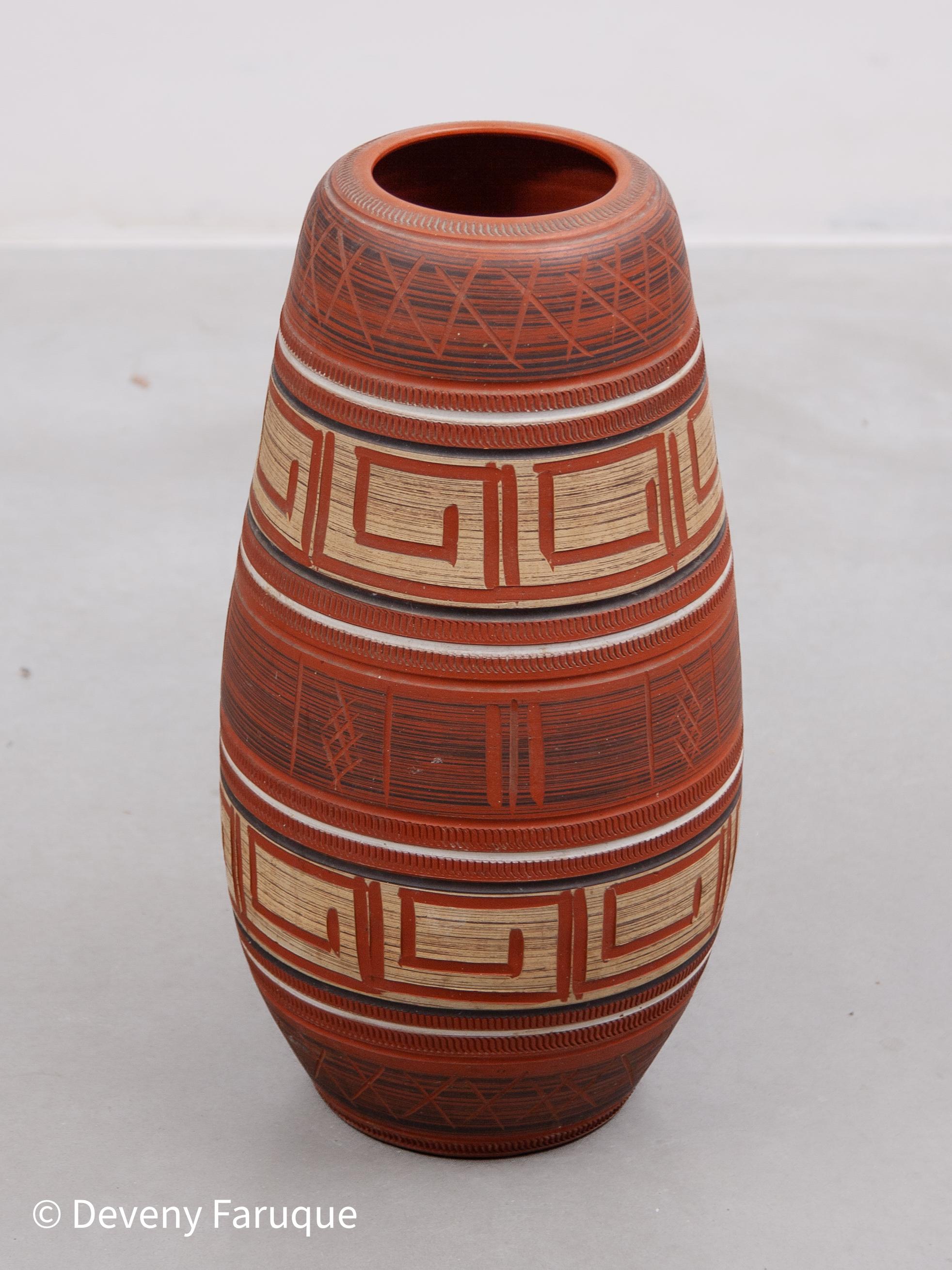 West Germany Set of Two red Ceramic Vases designed by AKRU KERAMIK For Sale 7