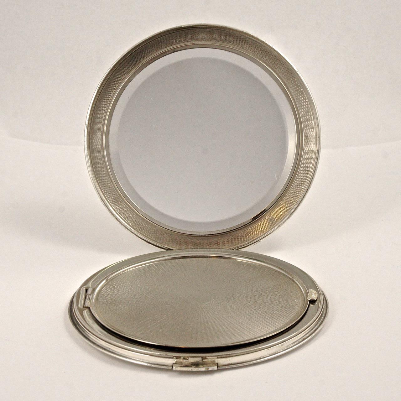 Women's or Men's West Germany Sterling Silver Powder Compact with a Leaf Design circa 1950s For Sale