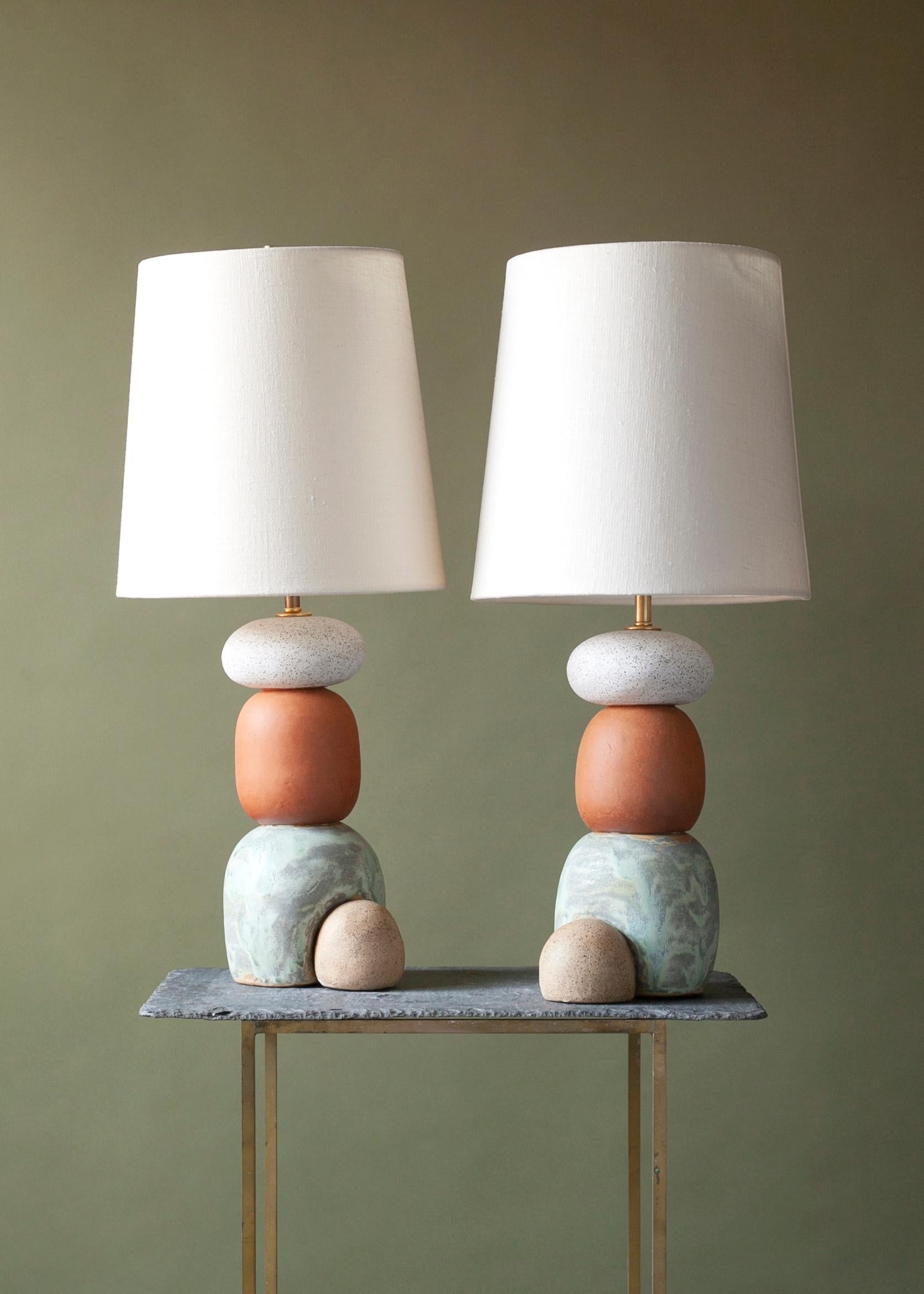 West Lamp Pair, Contemporary Handmade Ceramic Glazed, White, Green, Red Clay (Moderne) im Angebot