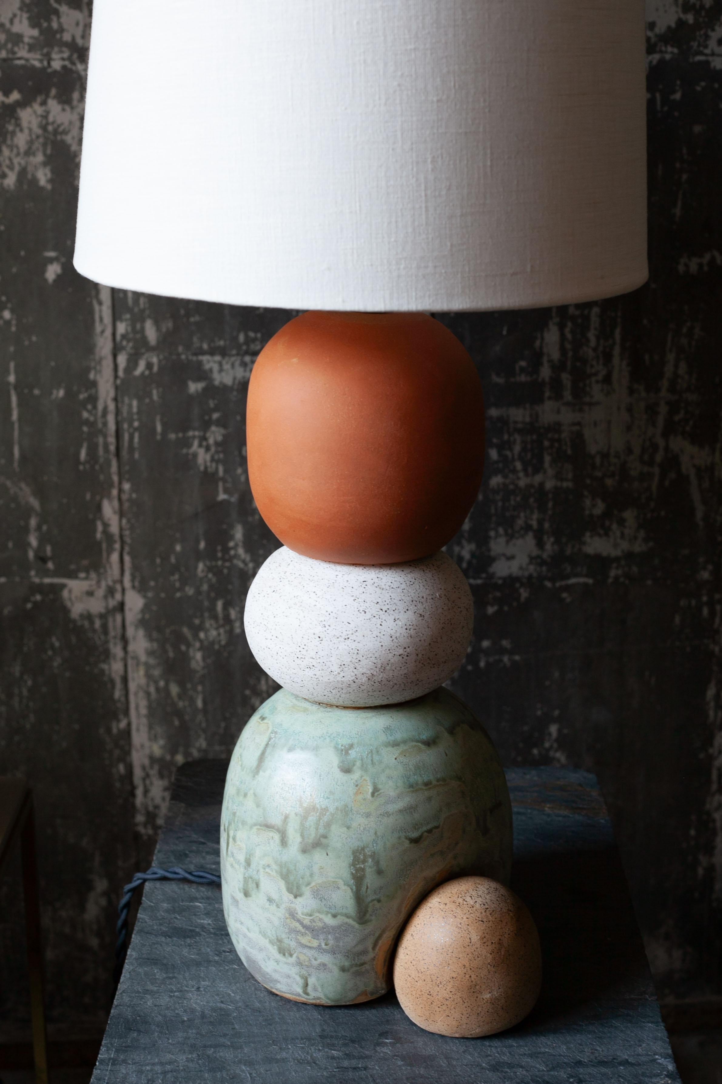 Moderne Paire de lampes West, Contemporary Handmade Ceramic Glazed, White, Green, Red Clay en vente