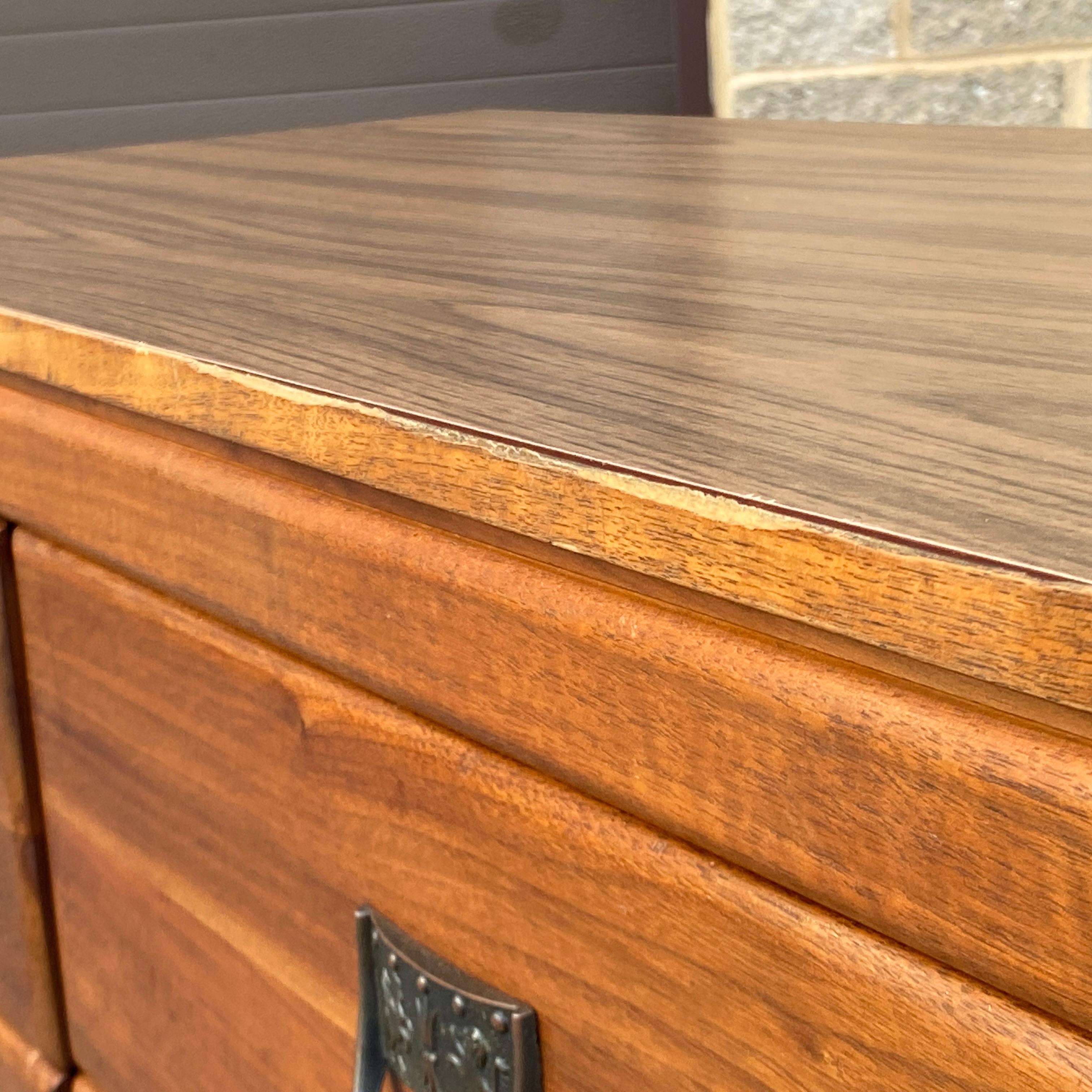 West Michigan Furniture Co. Mid-Century Modern Walnut Double Dresser For Sale 5
