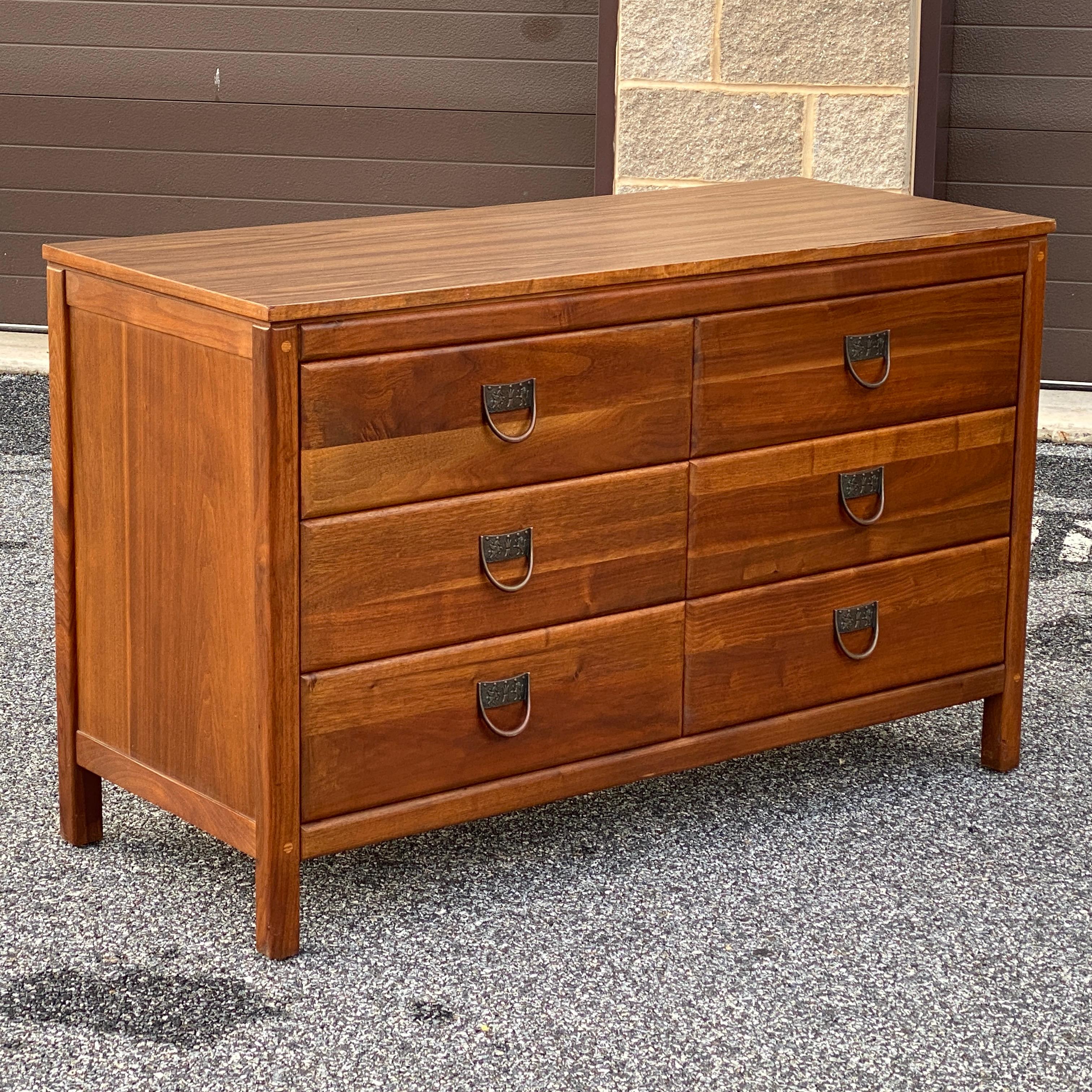 American West Michigan Furniture Co. Mid-Century Modern Walnut Double Dresser For Sale