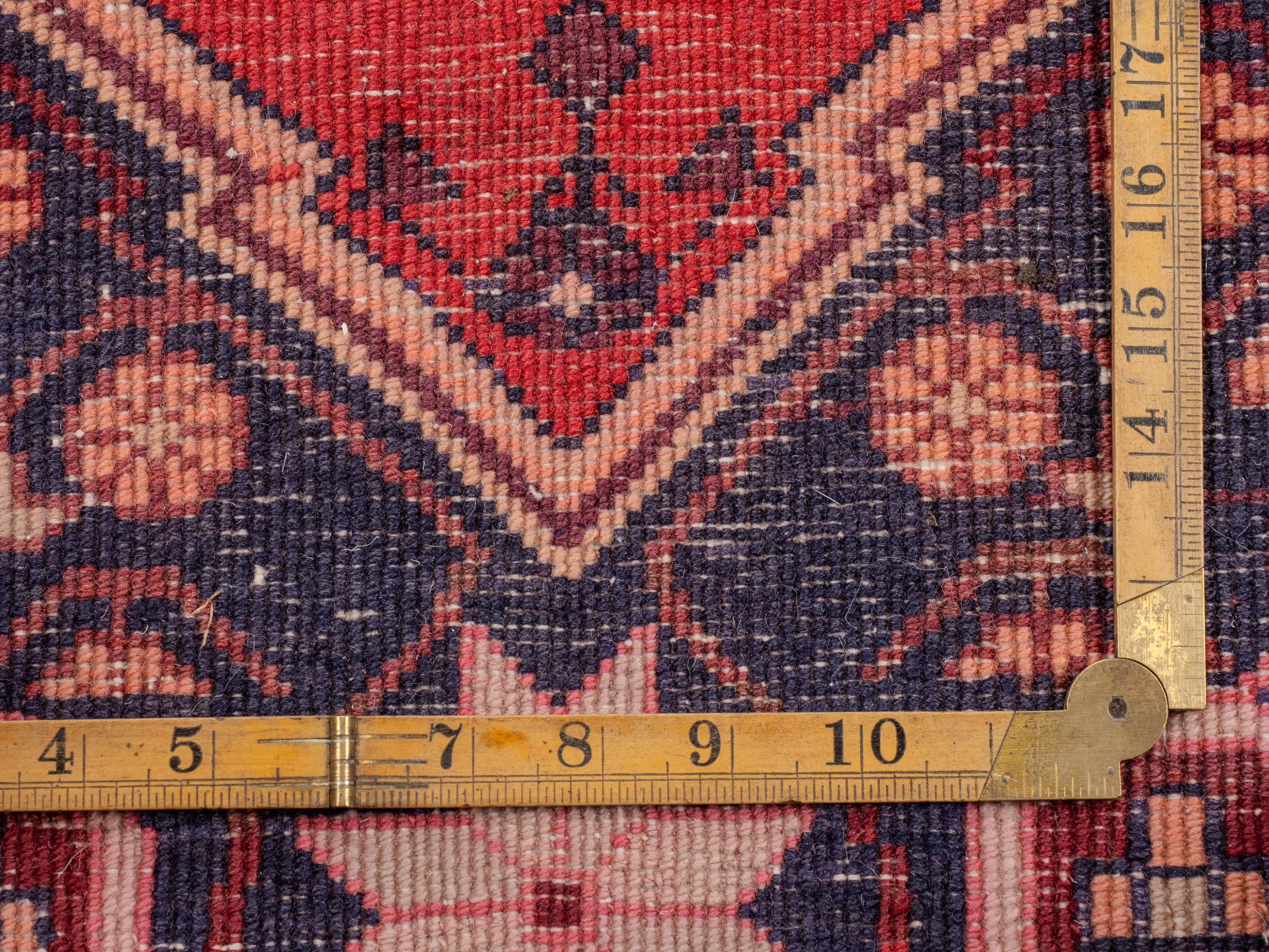 West Persiann Khelleh Handwoven Long Rug (Oriental Carpet) For Sale 6