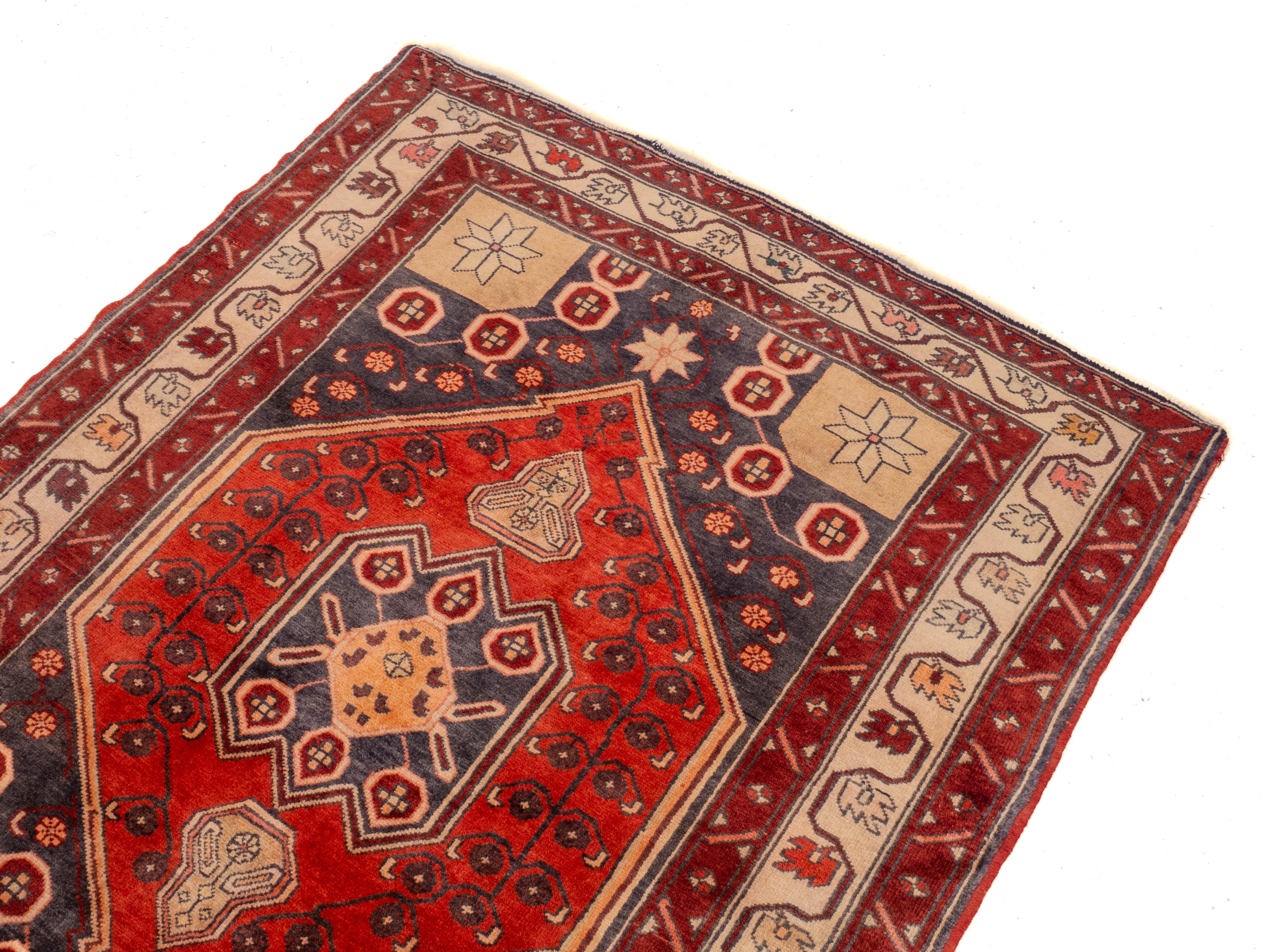 West Persiann Khelleh Handwoven Long Rug (Oriental Carpet) For Sale 3
