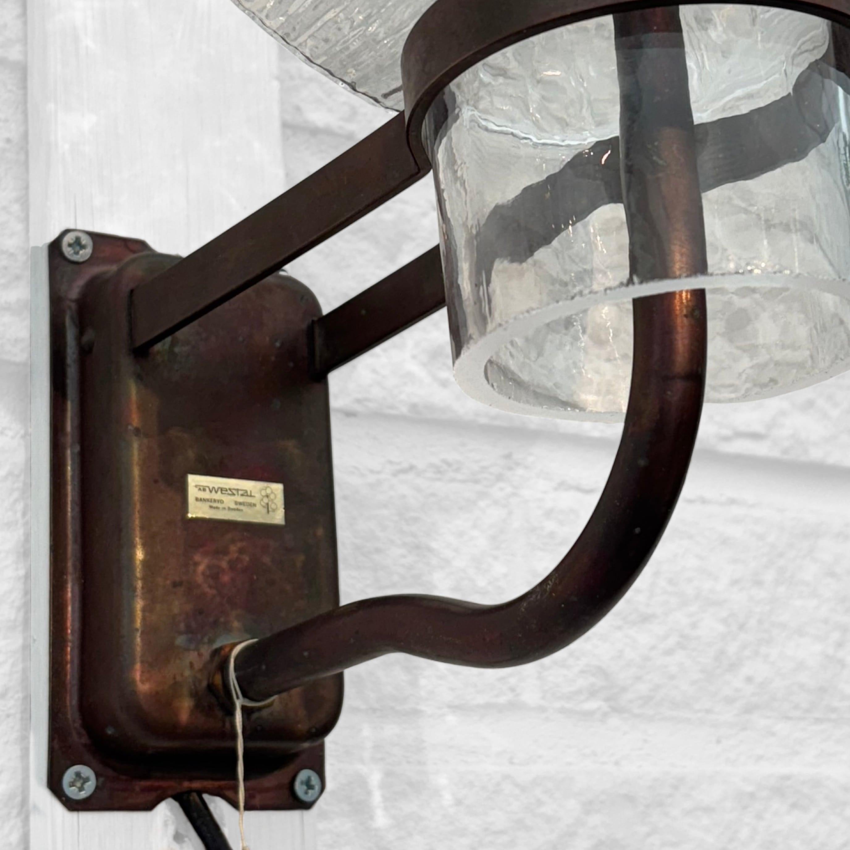 Westal, lampe de façade extérieure scandinave, cuivre et verre, Suède, années 1960 en vente 3