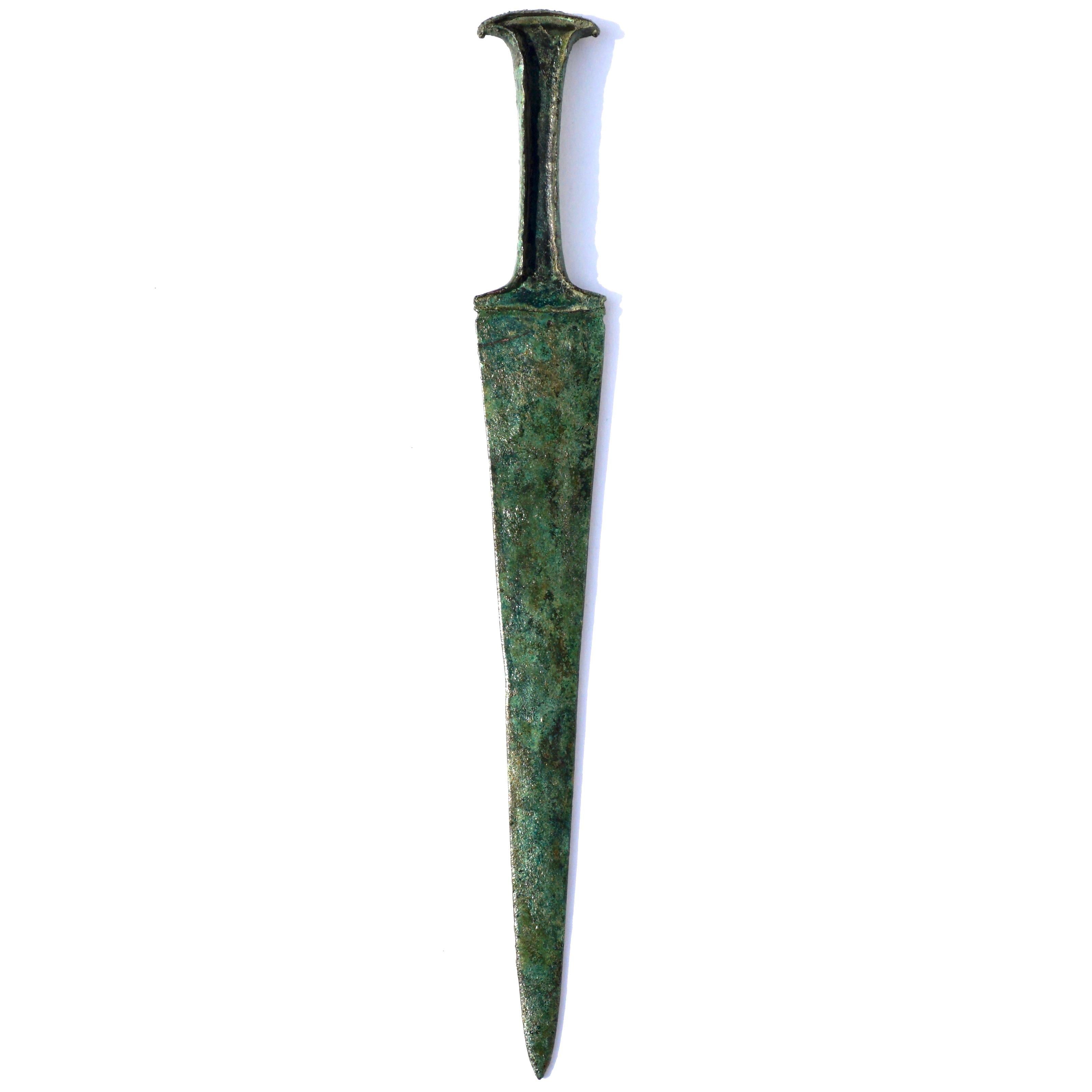 Archaistic Western Asiatc Luristan Bronze Dagger