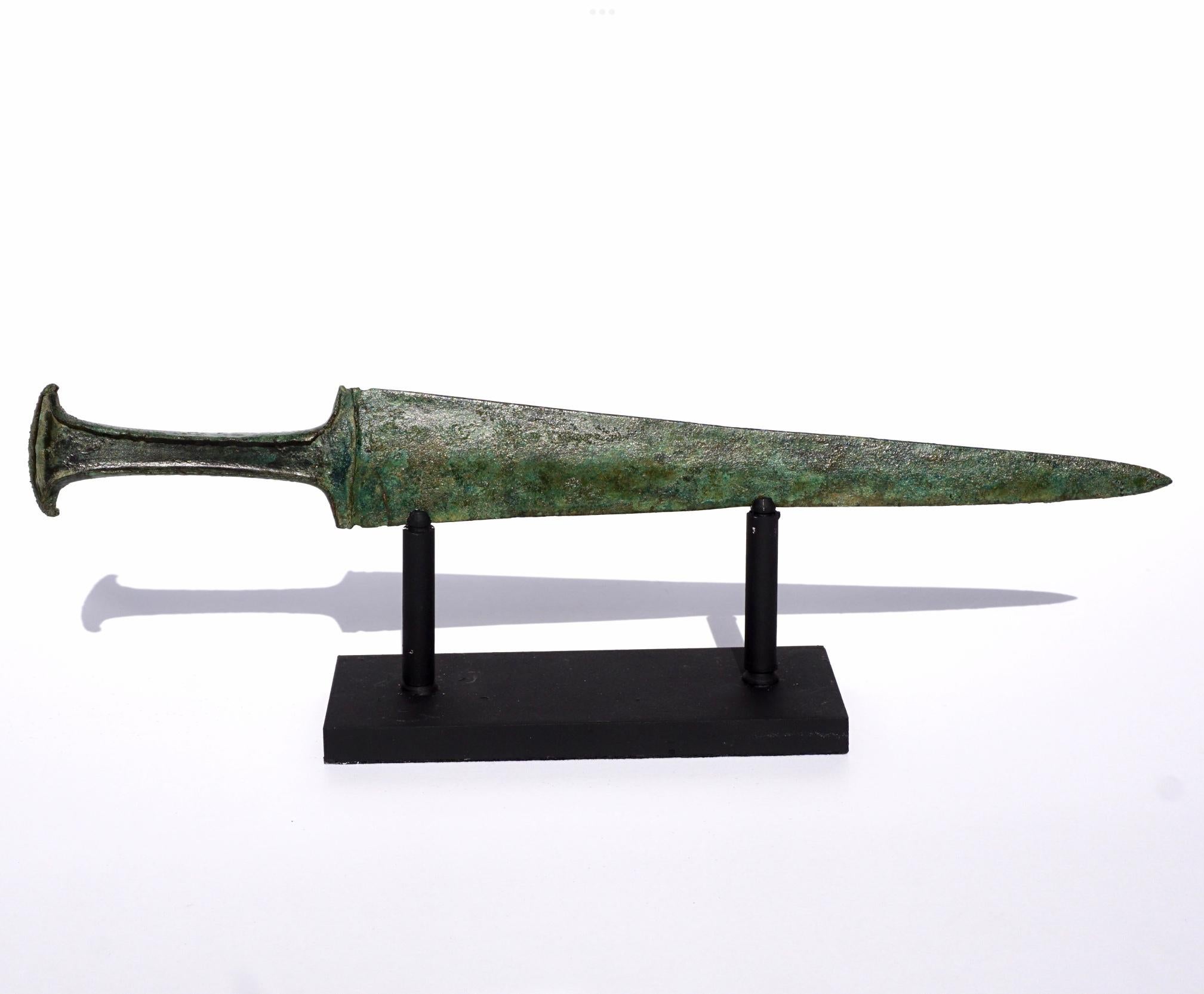 Archaistic Western Asiatc Luristan Bronze Dagger For Sale