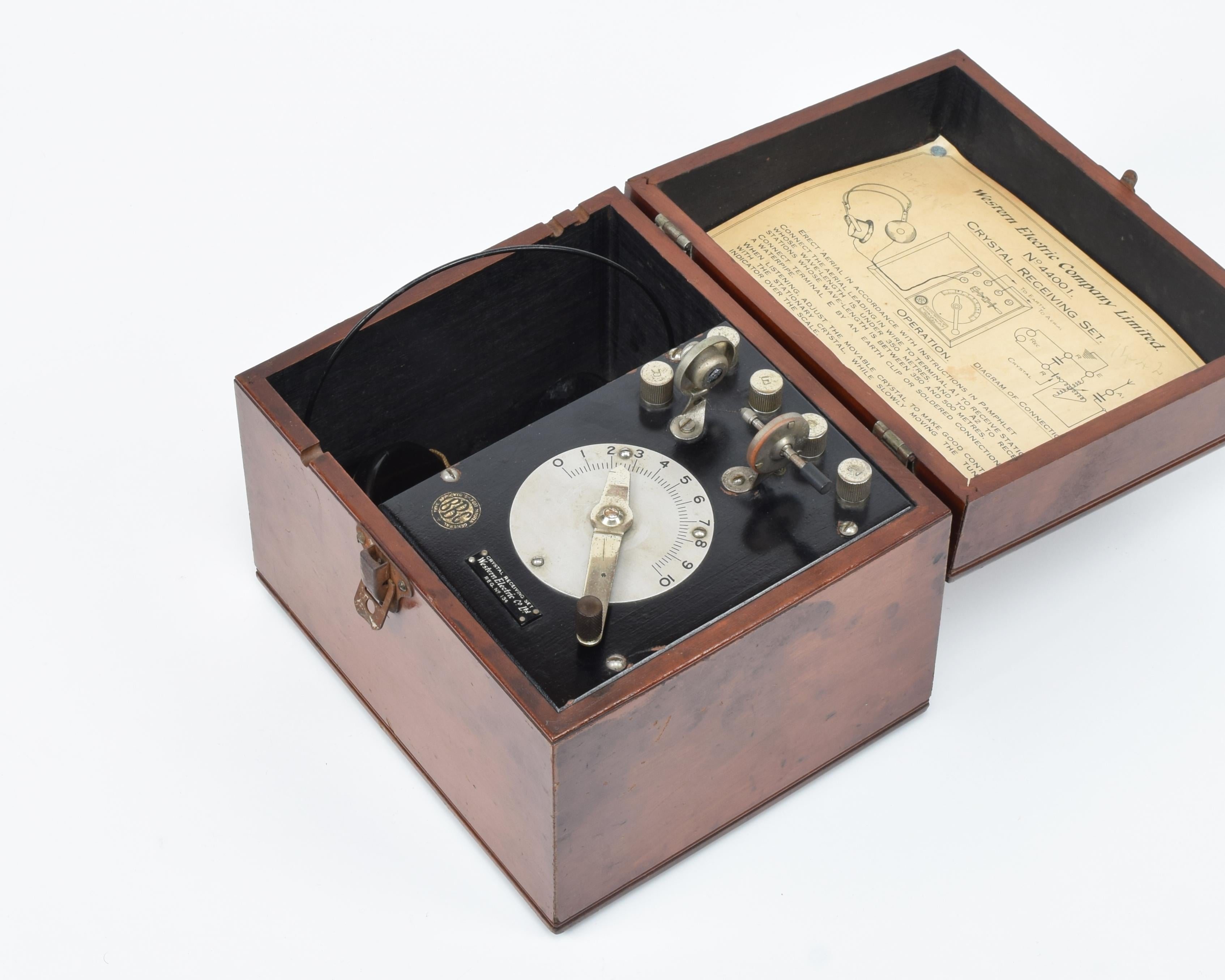 Art Deco Western Electric Co Ltd, No 44001 Crystal Receiving Set – detector radio, BBC