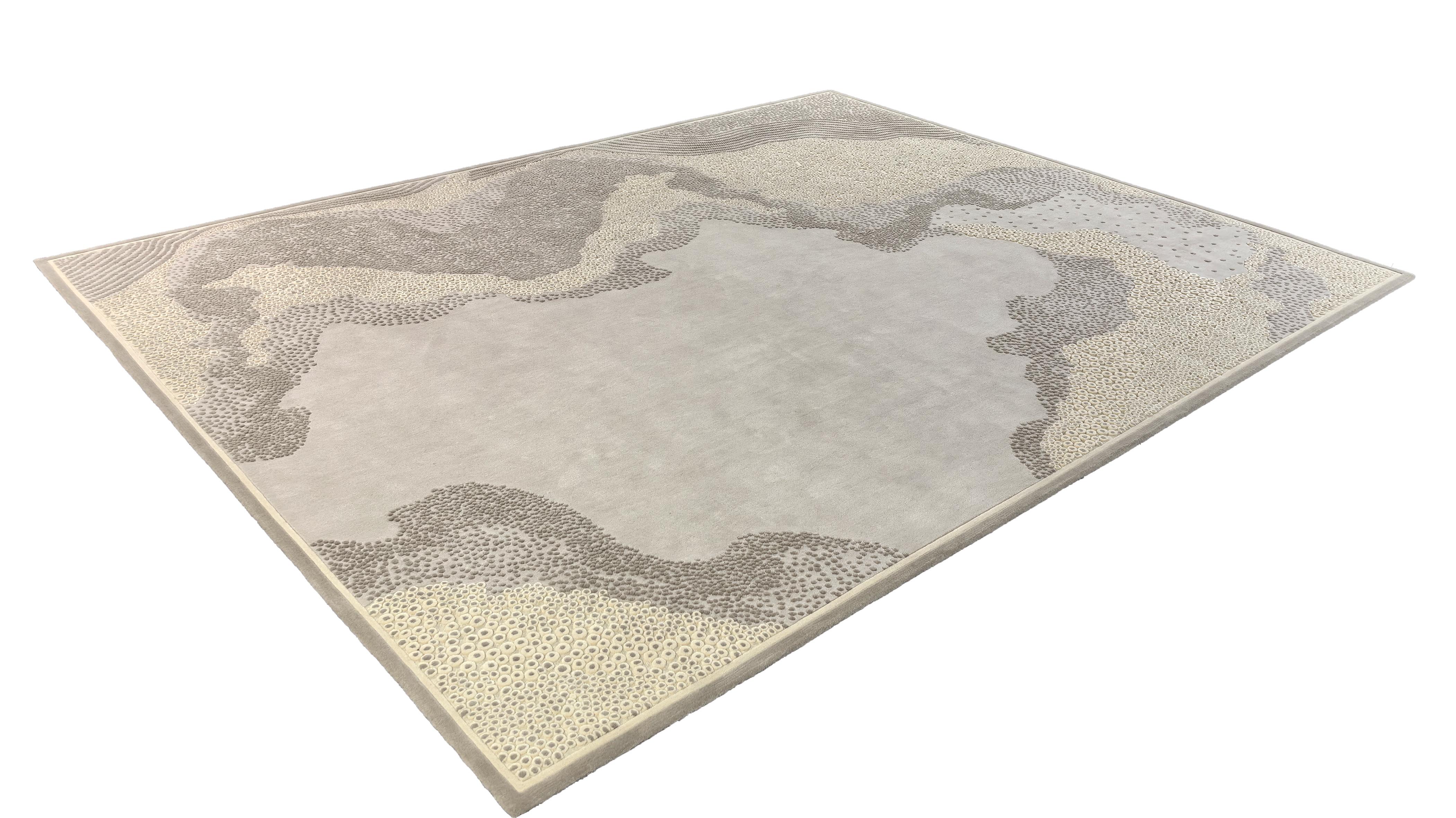Modern Western European Contemporary Rug New Tufted Wool Luxury Collection In Stock For Sale
