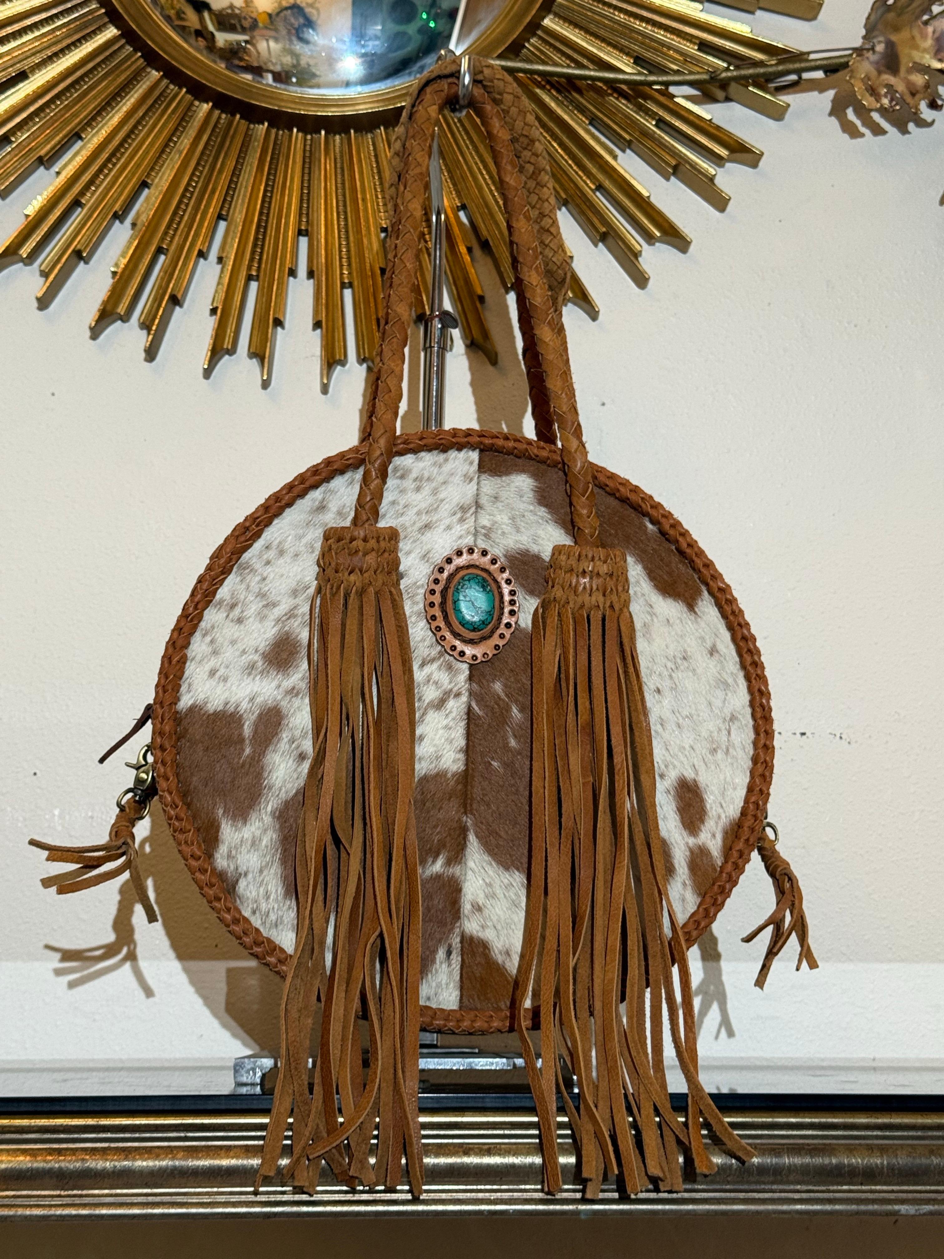 Western-Styled Cowhide Drum Handbag w Braid Handles and Leather Tassels In Excellent Condition For Sale In Gresham, OR