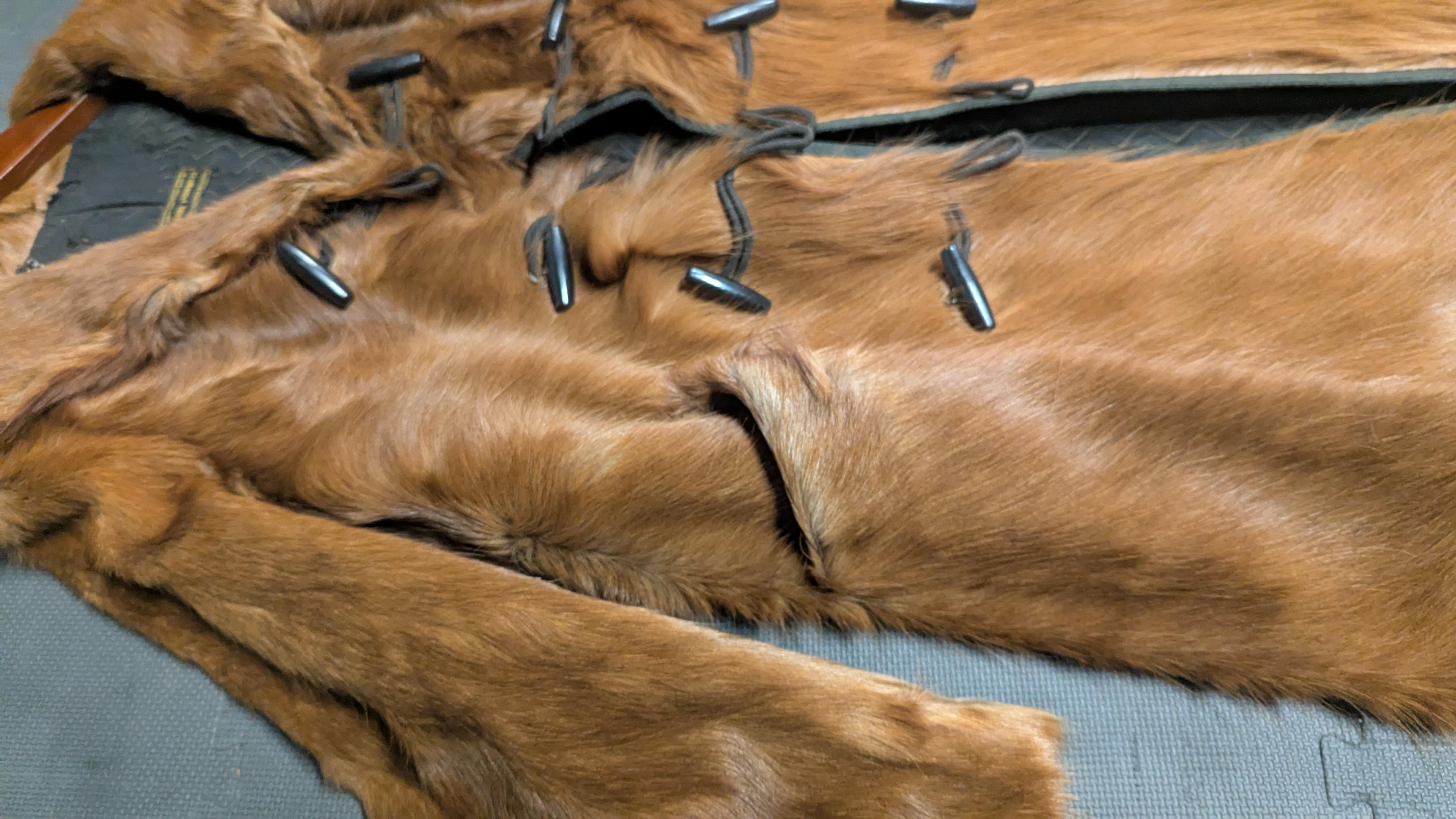 XIX secolo Cappotto di pelliccia occidentale vittoriano in vendita