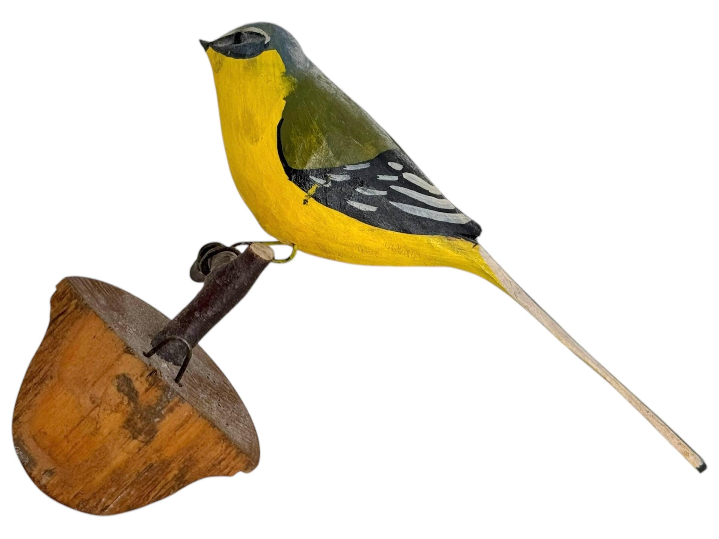 Lavandera boyera occidental Vichtauer Pájaro tallado a mano en madera Arte popular Austria Años 20 en Bueno estado para la venta en Nuernberg, DE