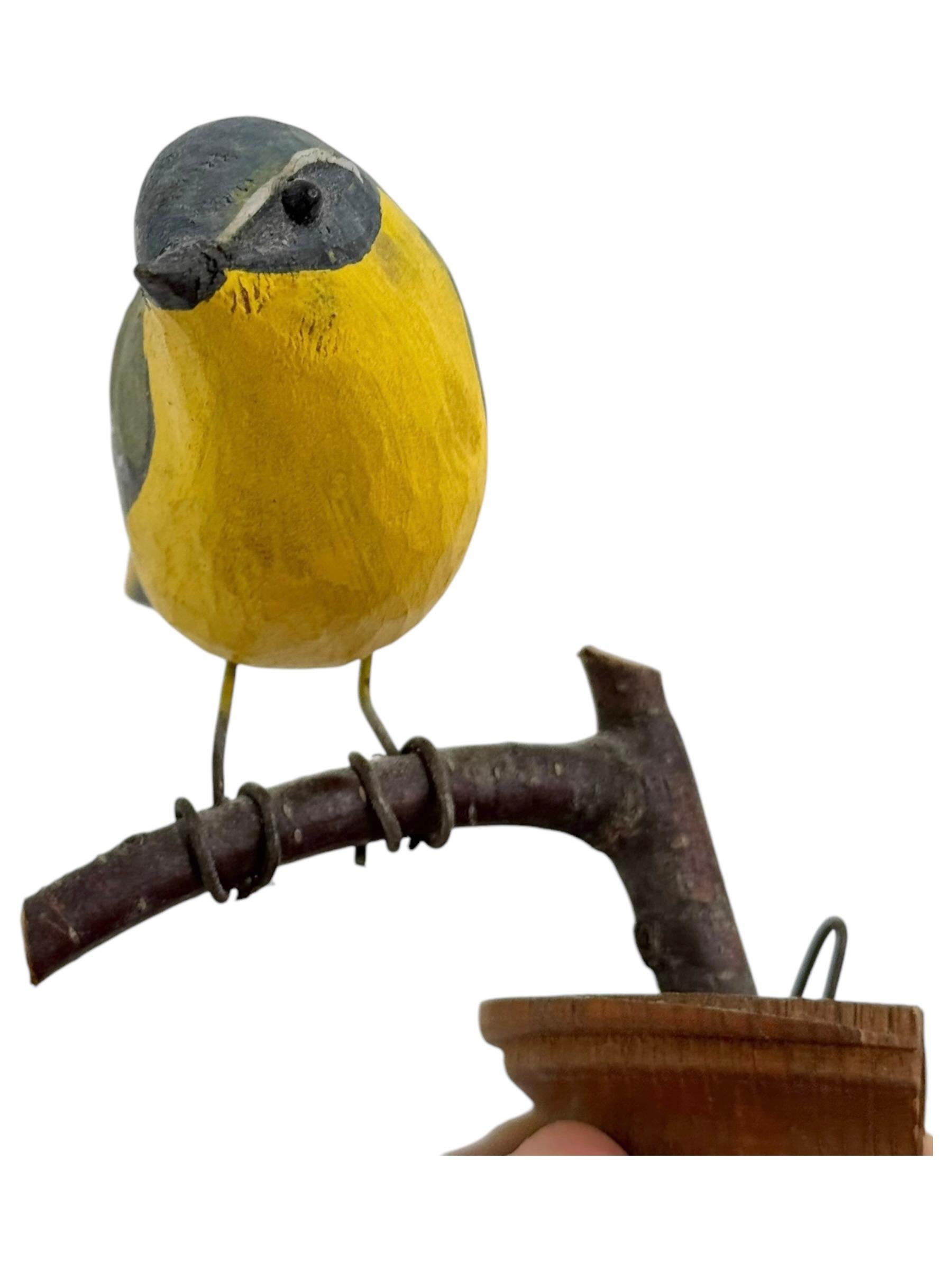 Lavandera boyera occidental Vichtauer Pájaro tallado a mano en madera Arte popular Austria Años 20 Madera en venta