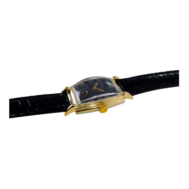 Westfield by Bulova Yellow Gold Filled Art Deco Tortue Shaped Deco Style, 1940 For Sale 6