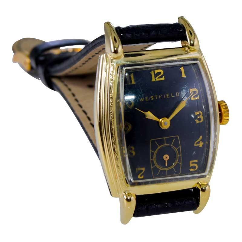 Westfield by Bulova Yellow Gold Filled Art Deco Tortue Shaped Deco Style, 1940 For Sale 2
