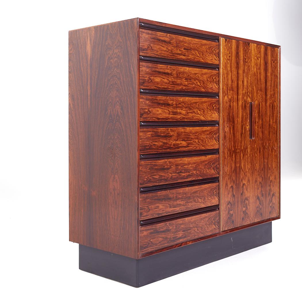 Westnofa MCM Danish Rosewood 14 Drawer Armoire Gentleman's Chest Highboy Dresser In Good Condition For Sale In Countryside, IL