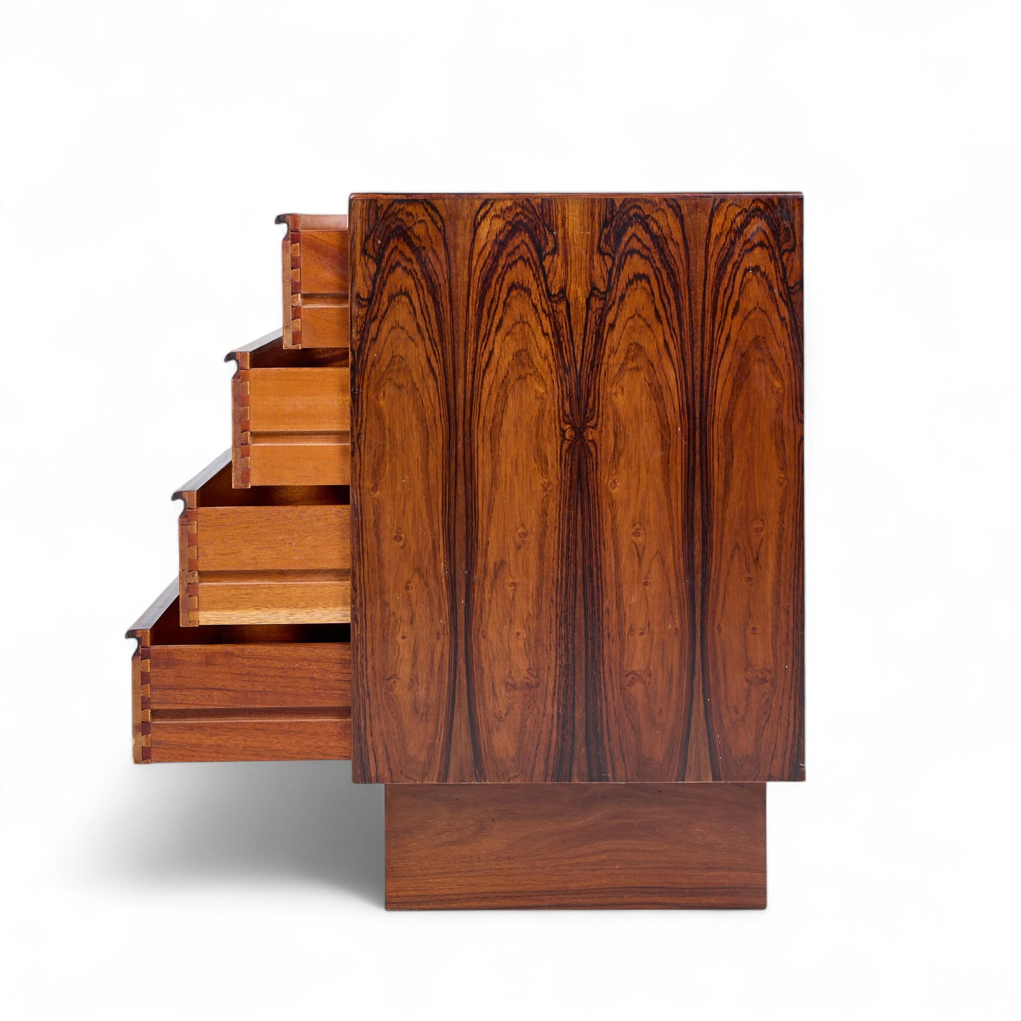 20th Century Westnofa Mid Century Danish Rosewood 8 Drawer Lowboy Dresser For Sale