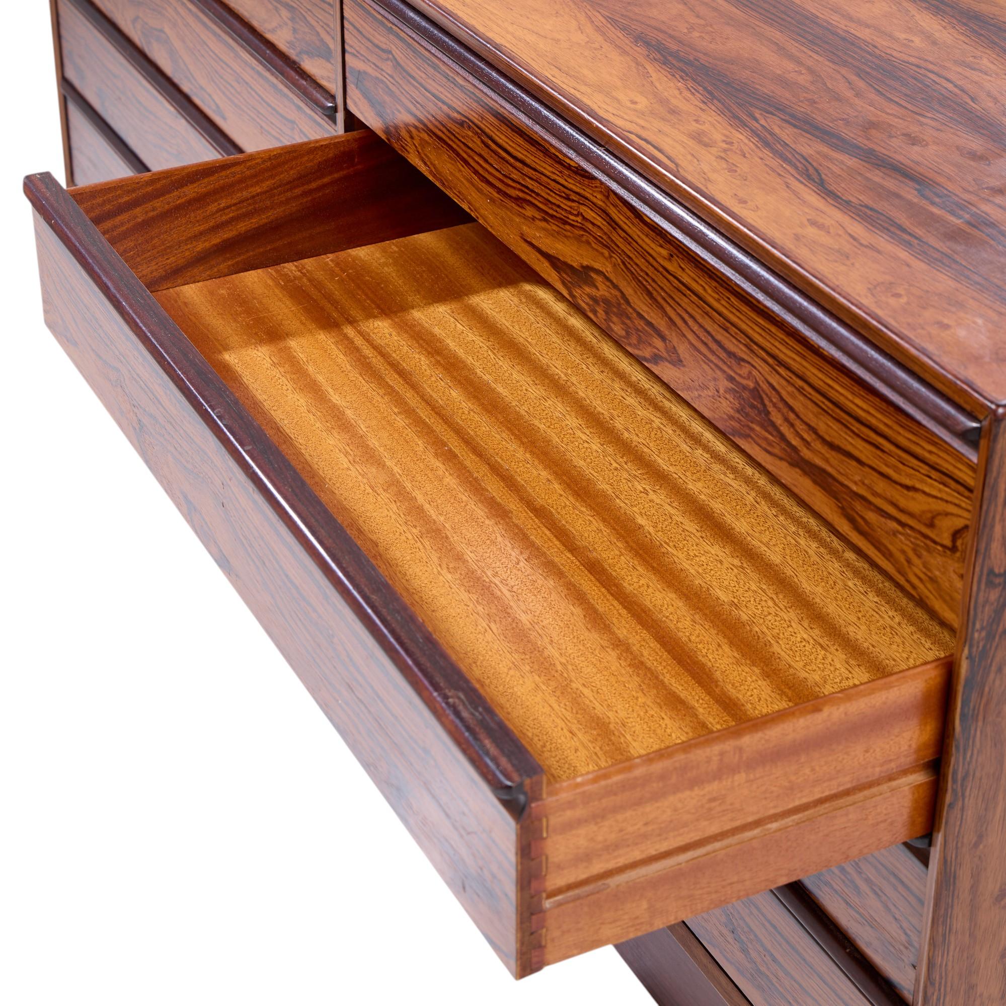 Westnofa Mid Century Danish Rosewood 8 Drawer Lowboy Dresser For Sale 1