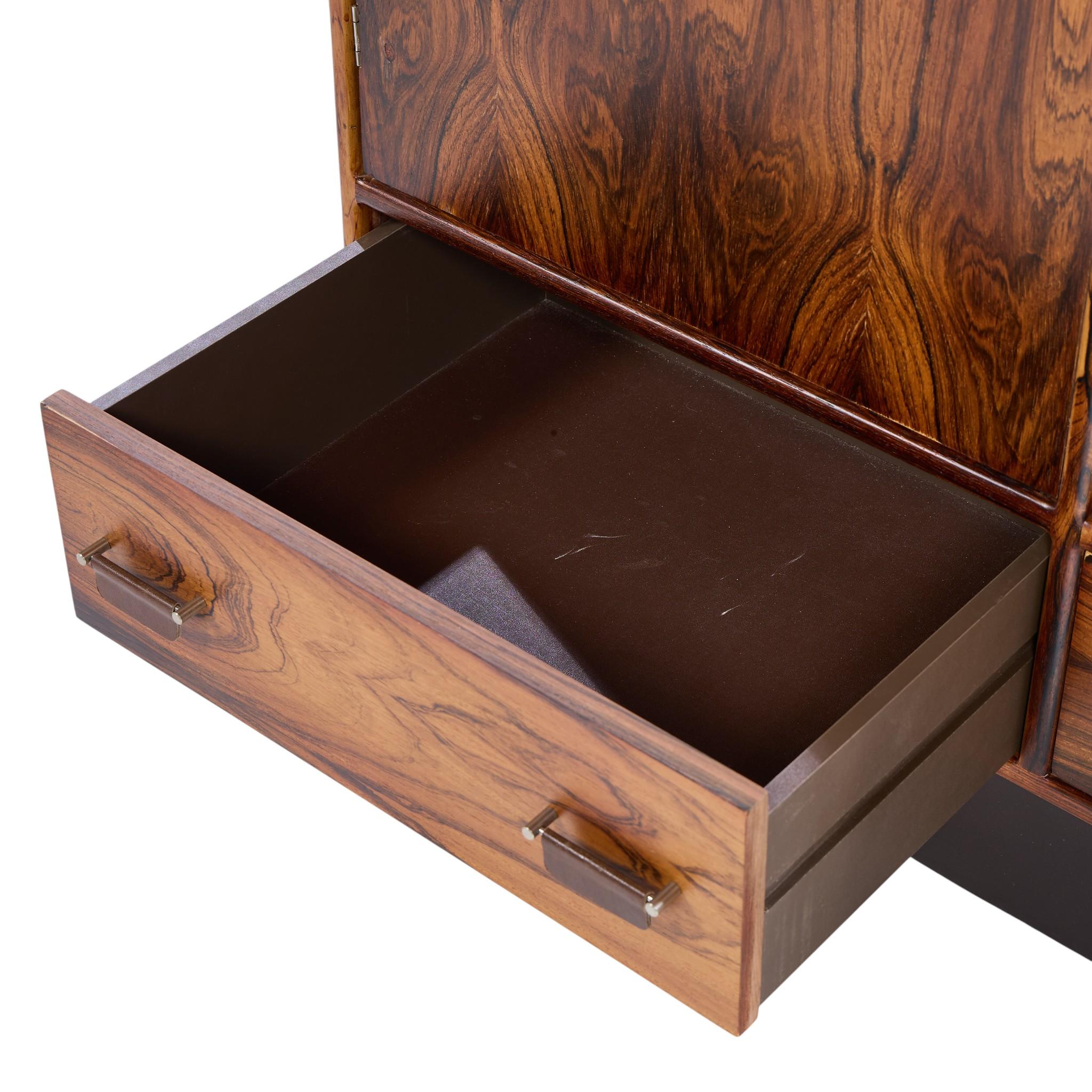 Armario danés de palisandro Westnofa Mid Century en venta 1