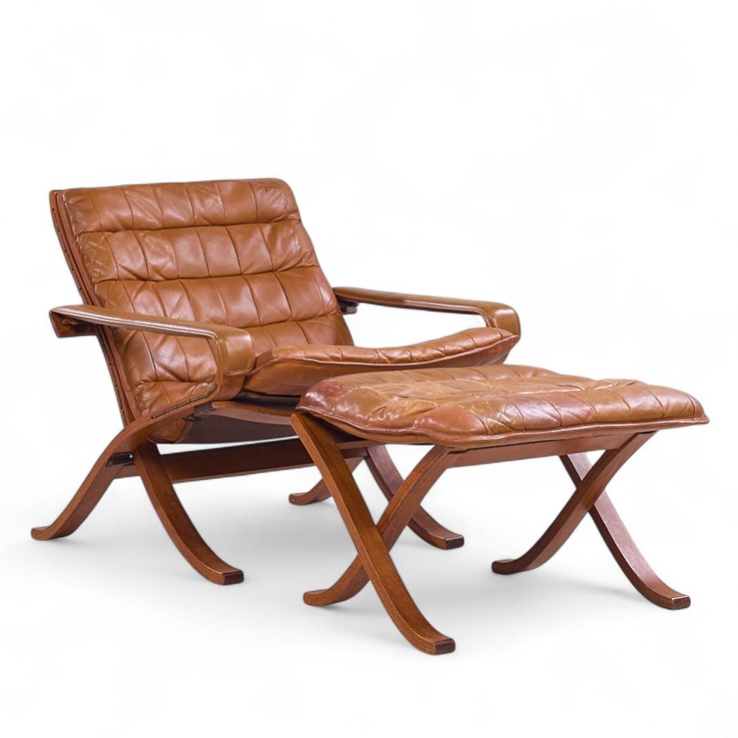 Norvégien Westnofa Chaises longues norvégiennes du milieu du siècle en bentwood et cuir - Paire en vente