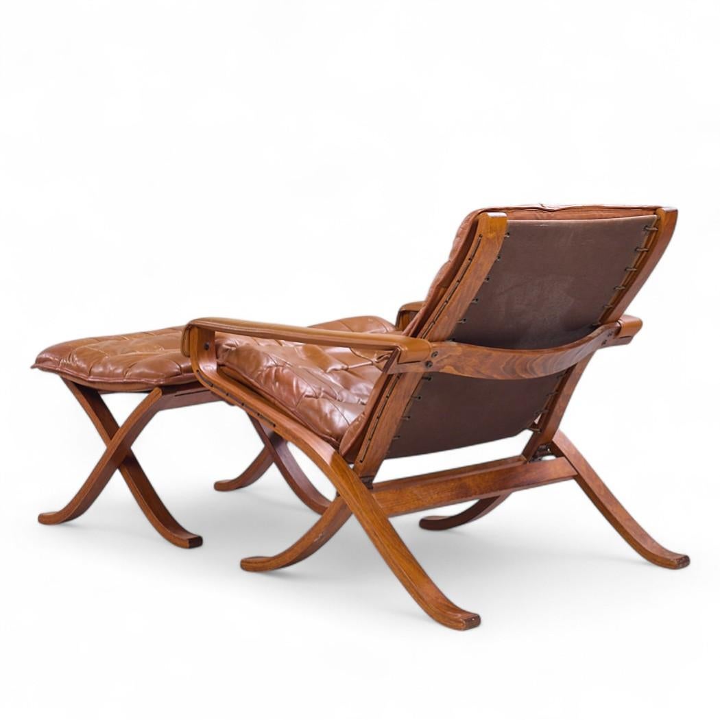 Westnofa Chaises longues norvégiennes du milieu du siècle en bentwood et cuir - Paire en vente 1