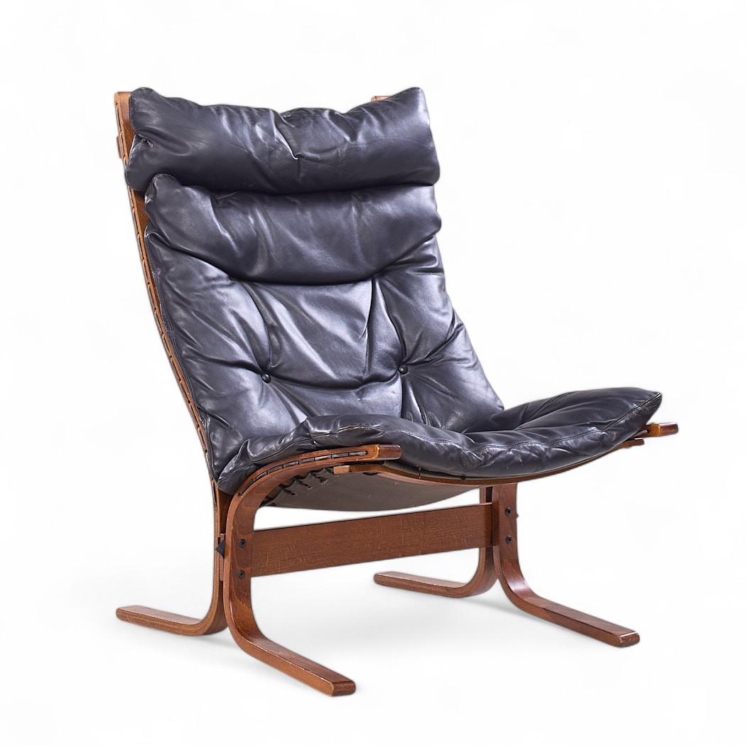 Sillas de salón Westnofa Mid Century Siesta Norwegian de madera curvada y cuero - Pareja Noruego en venta