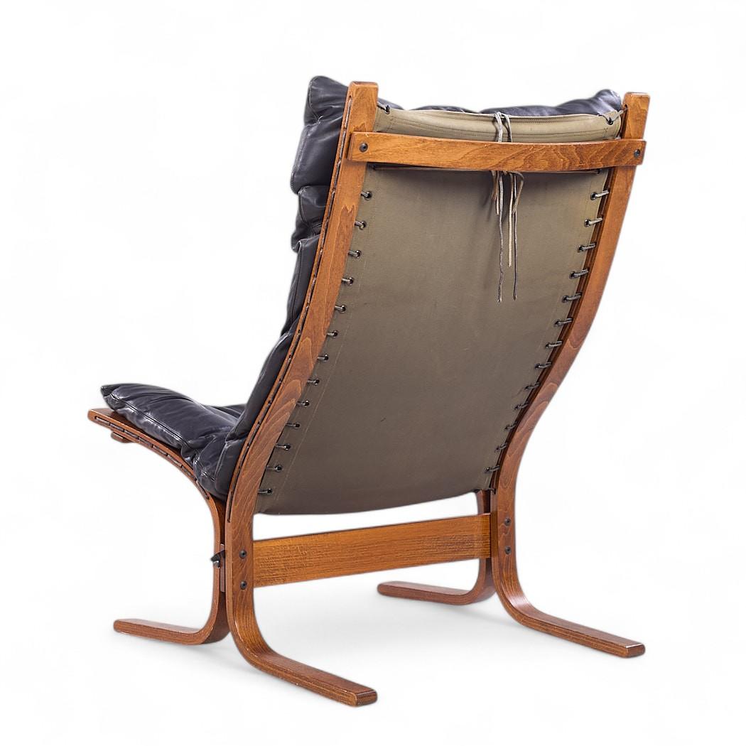 Sillas de salón Westnofa Mid Century Siesta Norwegian de madera curvada y cuero - Pareja en venta 1