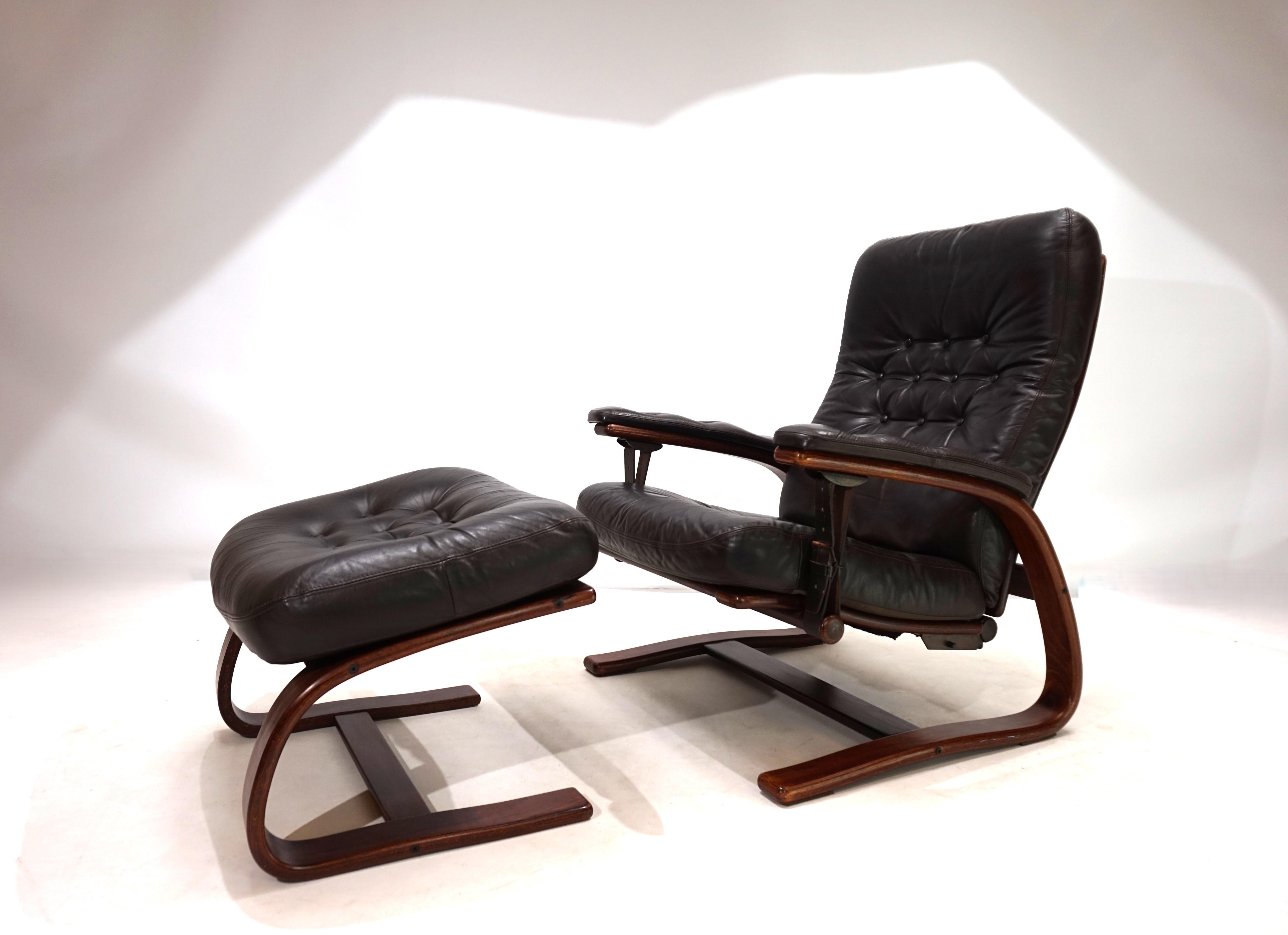 Westnofa Panter leather lounge chair with ottoman by Arnt Lande, 1970 9