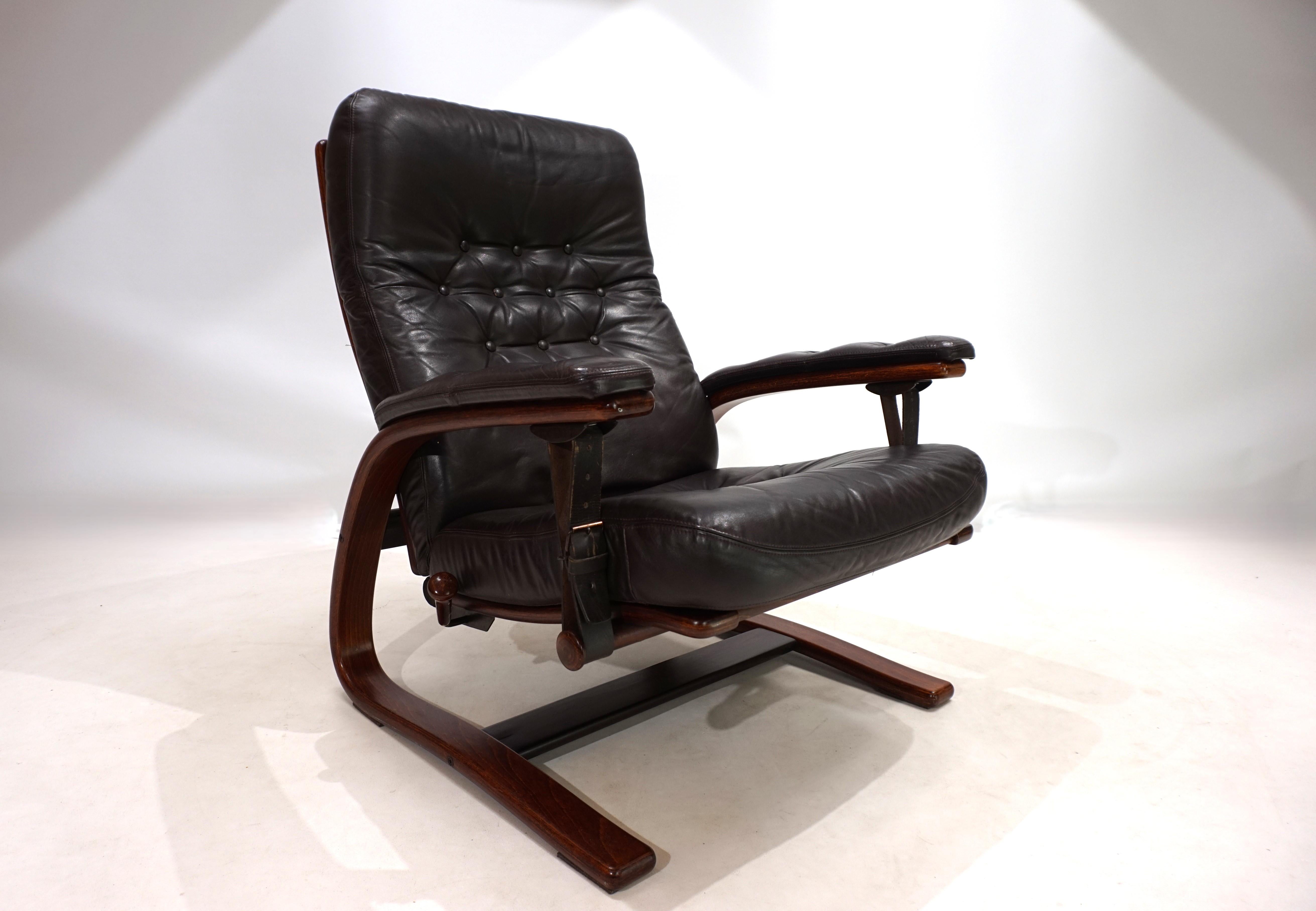 Mid-Century Modern Westnofa Panter leather lounge chair with ottoman by Arnt Lande, 1970
