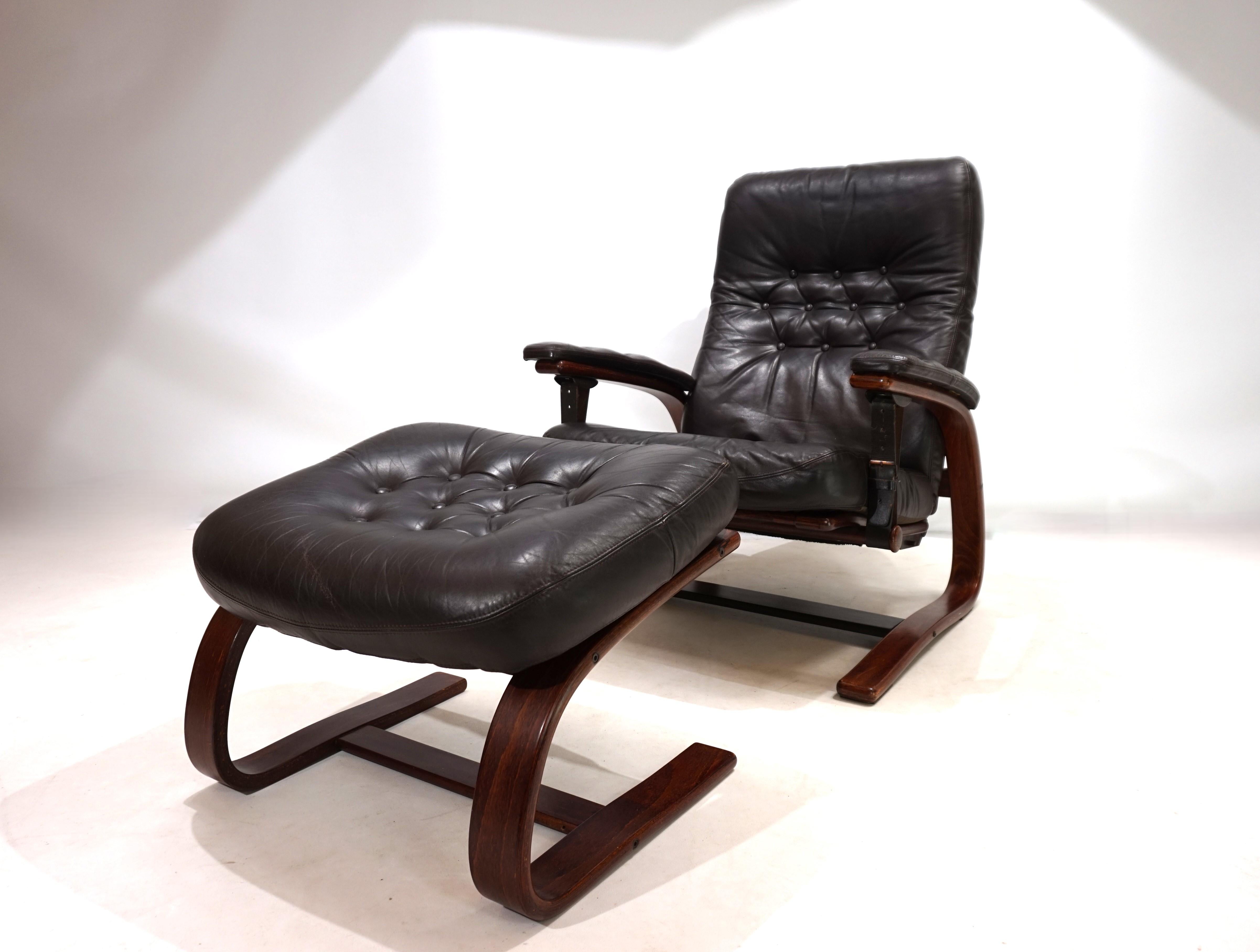 Westnofa Panter leather lounge chair with ottoman by Arnt Lande, 1970 1
