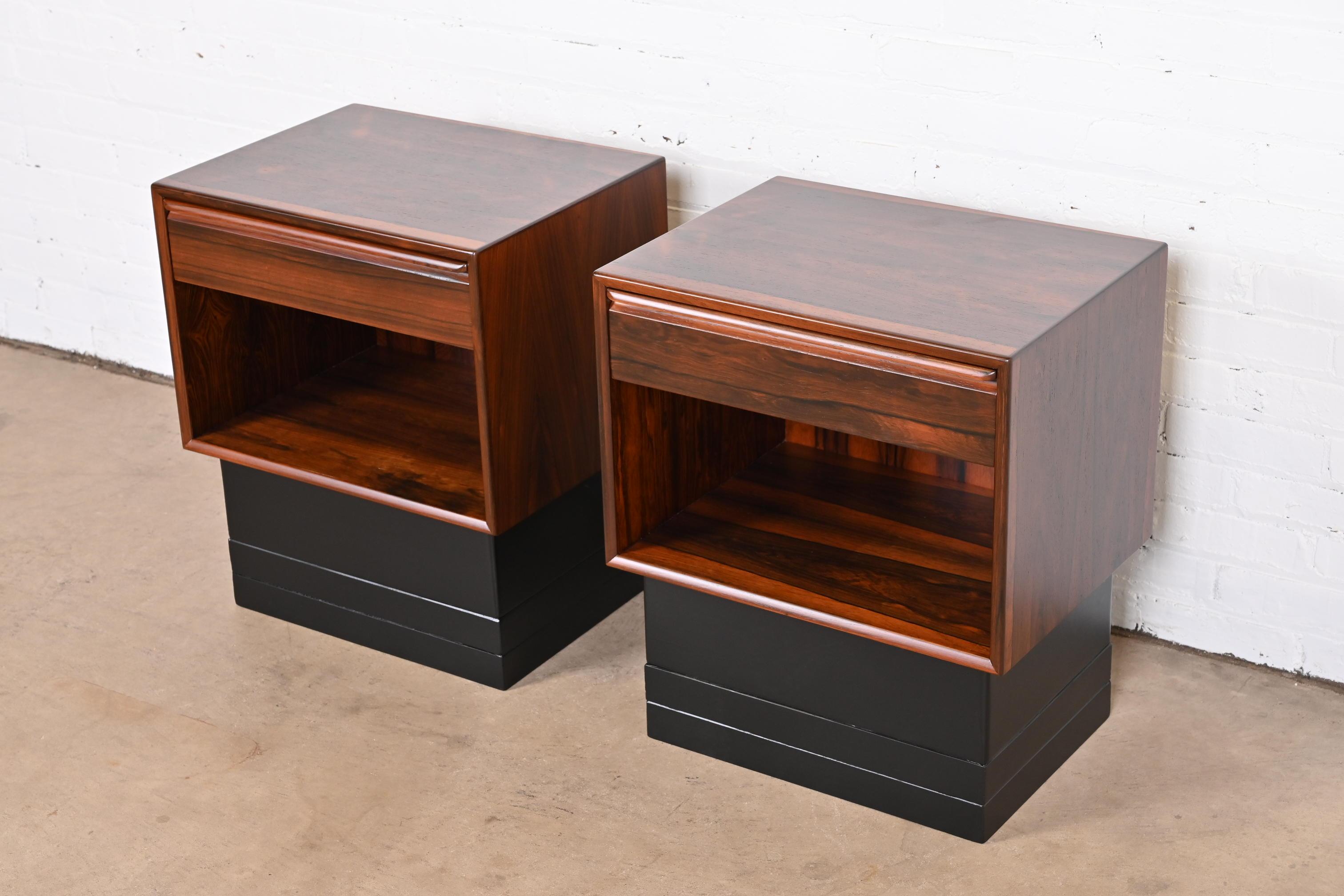 Westnofa Scandinavian Modern Rosewood Nightstands, Newly Refinished In Good Condition For Sale In South Bend, IN