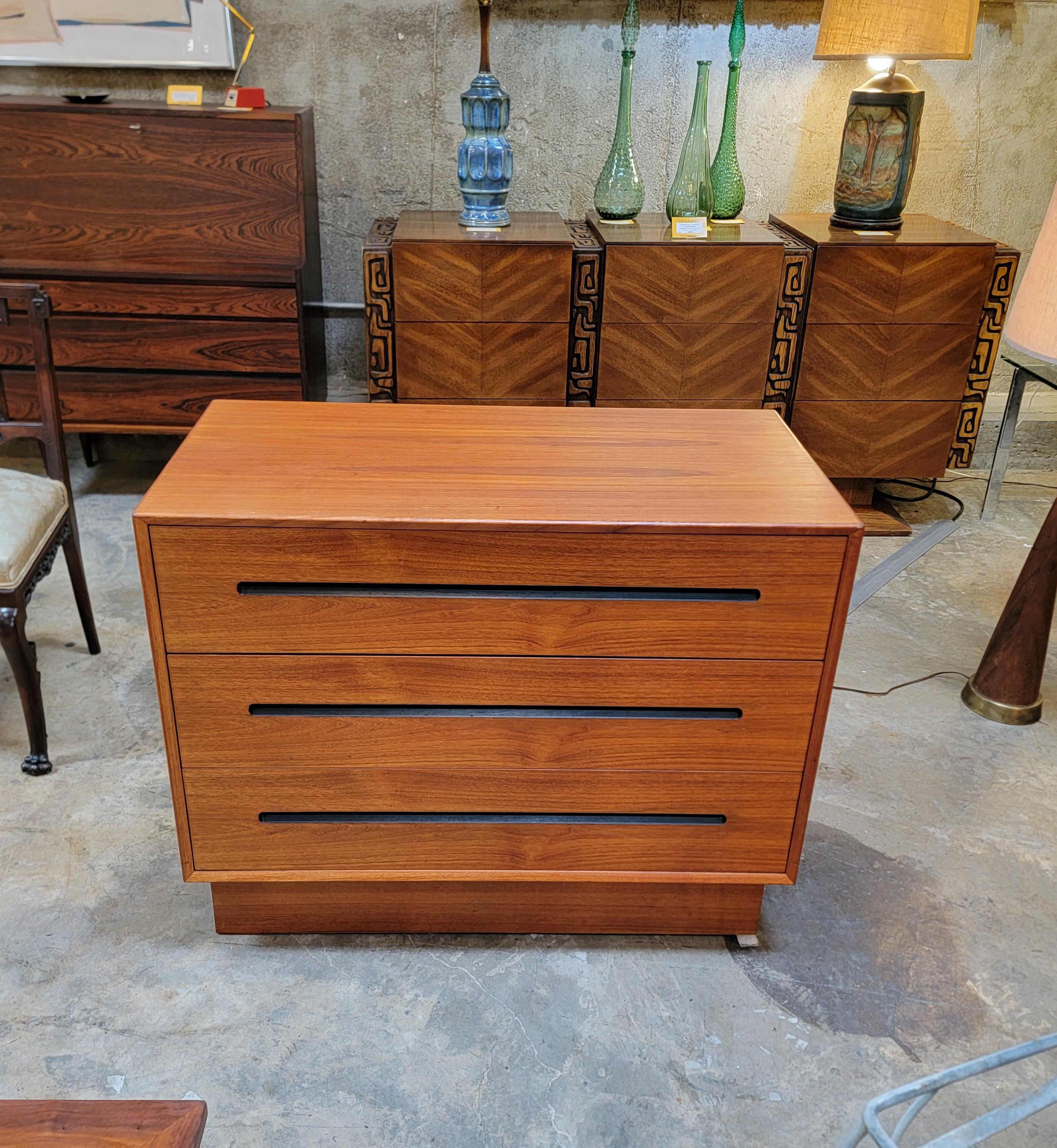 Westnofa Scandinavian Modern Teak Dresser For Sale 8