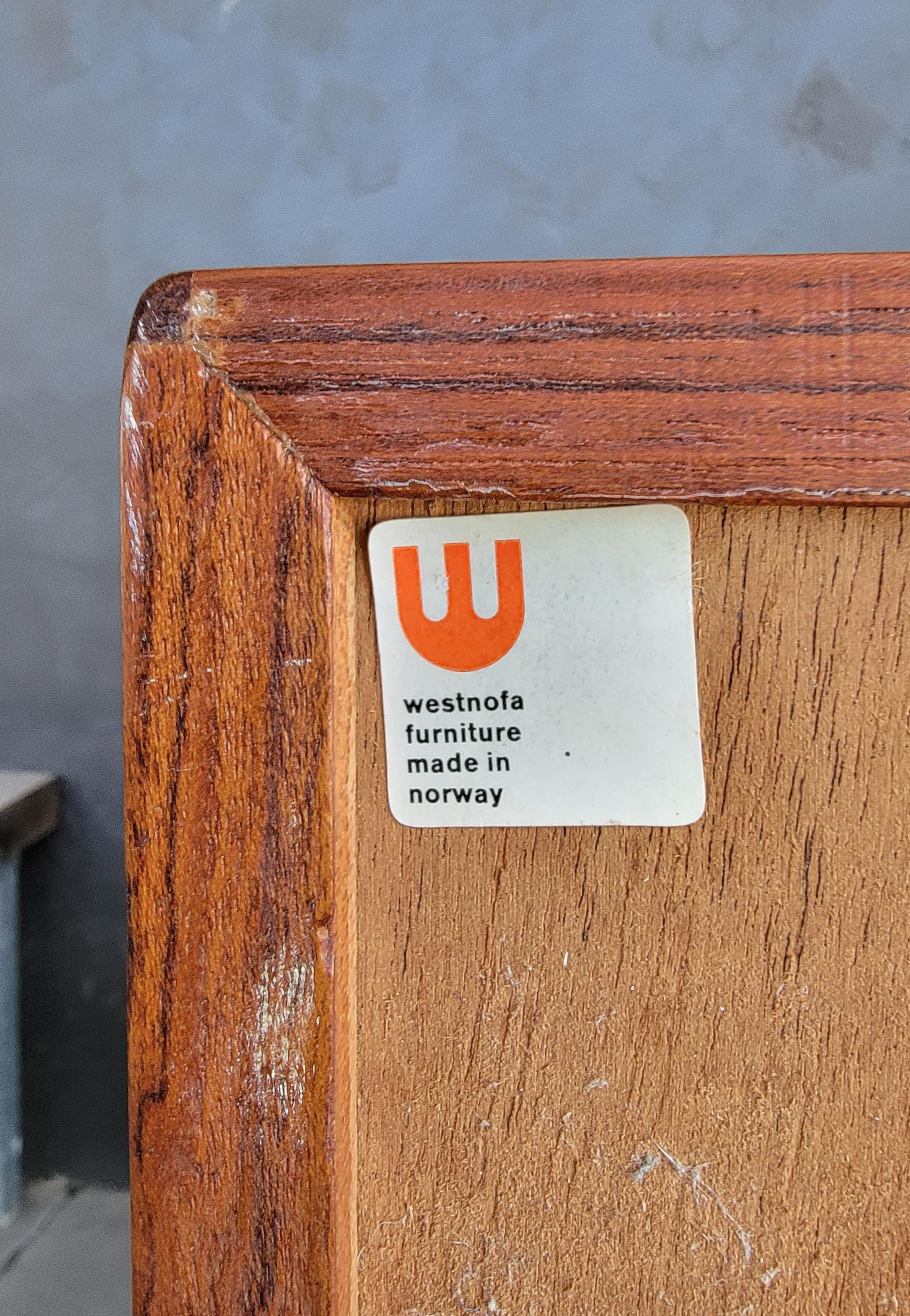 Westnofa Scandinavian Modern Teak Dresser In Good Condition For Sale In Fulton, CA