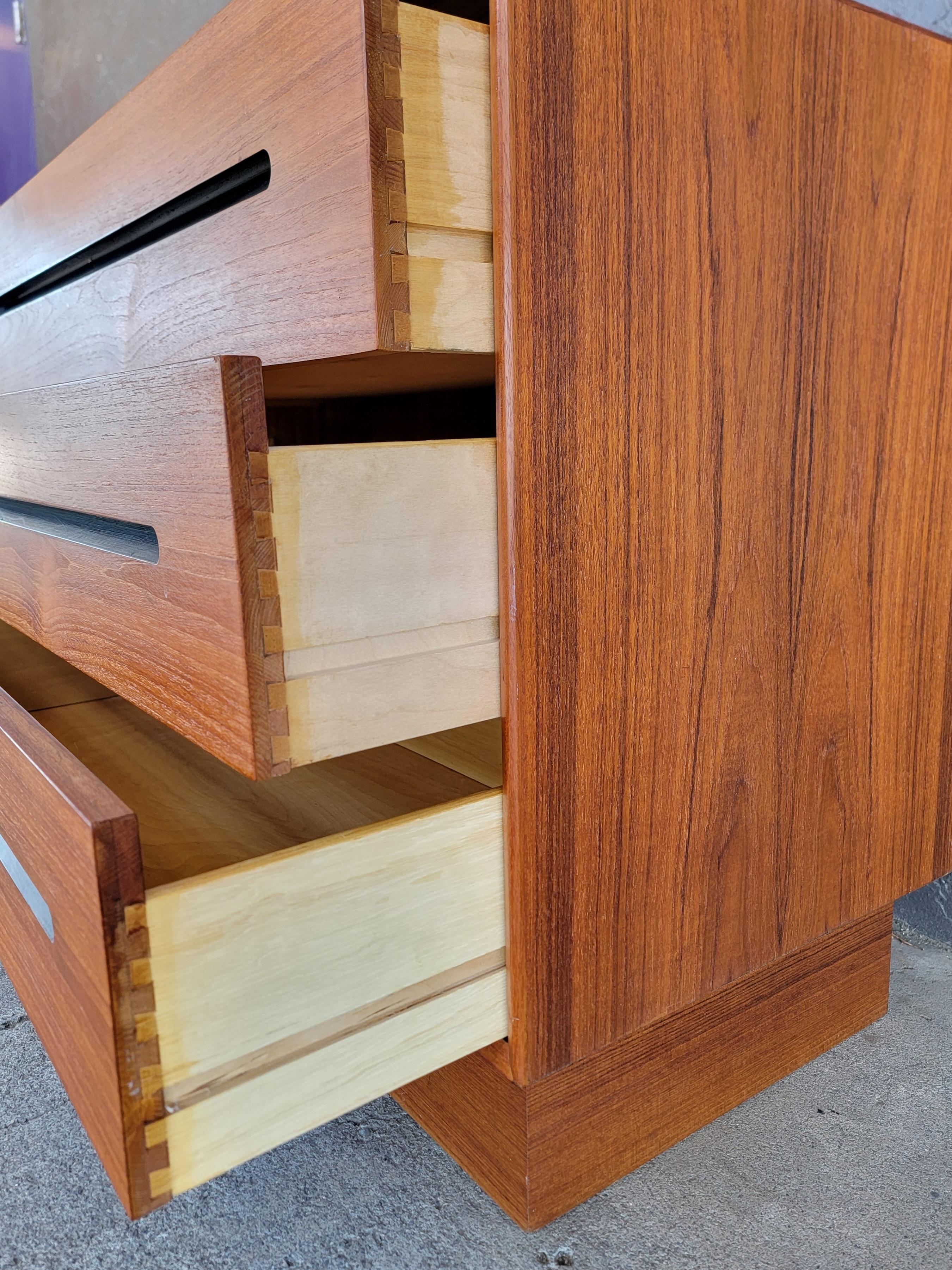 Westnofa Scandinavian Modern Teak Dresser For Sale 1