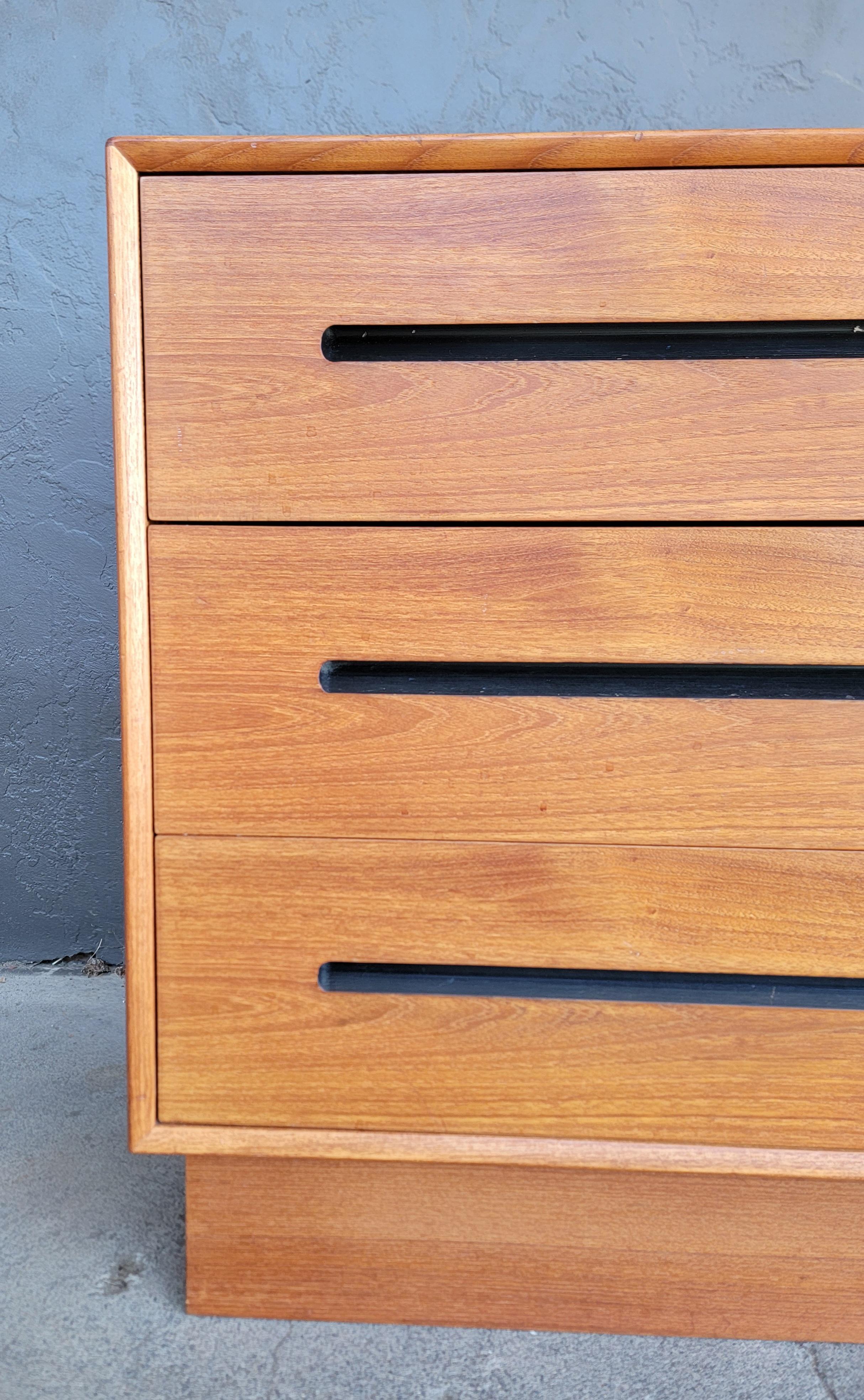 Westnofa Scandinavian Modern Teak Dresser For Sale 4