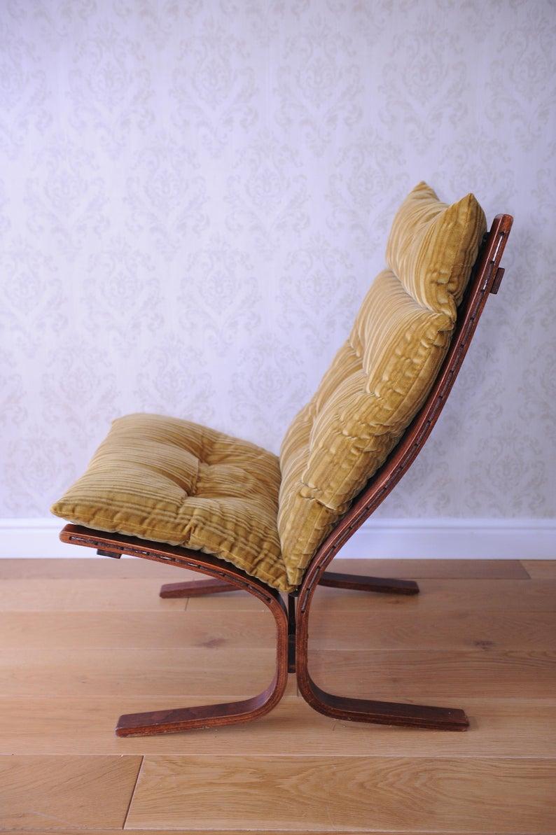 Norwegian Westnofa Siesta Bentwood Lounge Chair Designed by Ingmar Relling For Sale