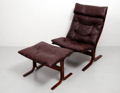 Westnofa Siesta - Chaise longue à dossier haut et pouf par Ingmar Relling