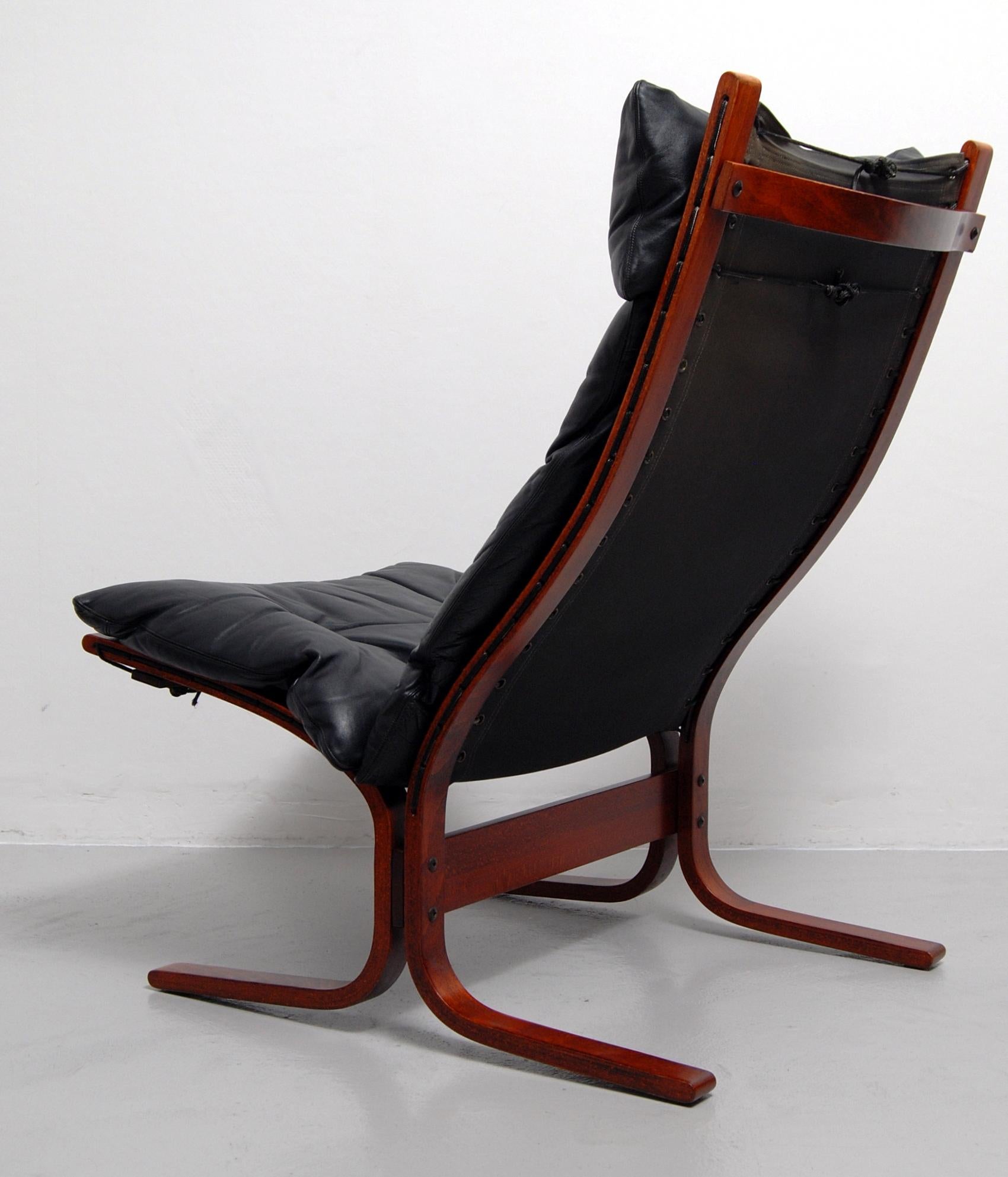 Westnofa Siesta High Back Sling Lounge Chair and Ottoman by Ingmar Relling (Mitte des 20. Jahrhunderts)