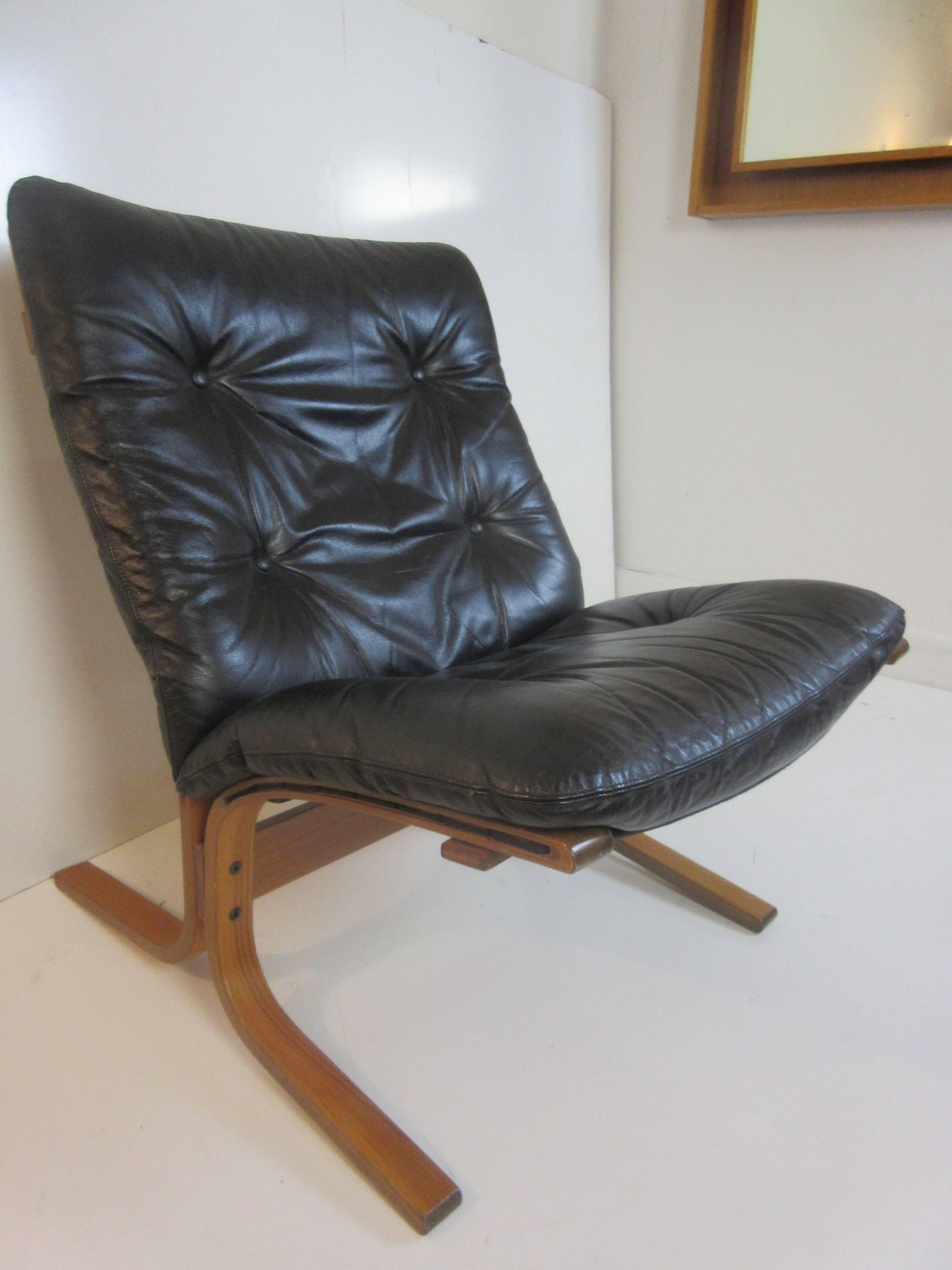 Late 20th Century Westnofa Siesta Leather Chairs and Ottoman by Ingmar Relling
