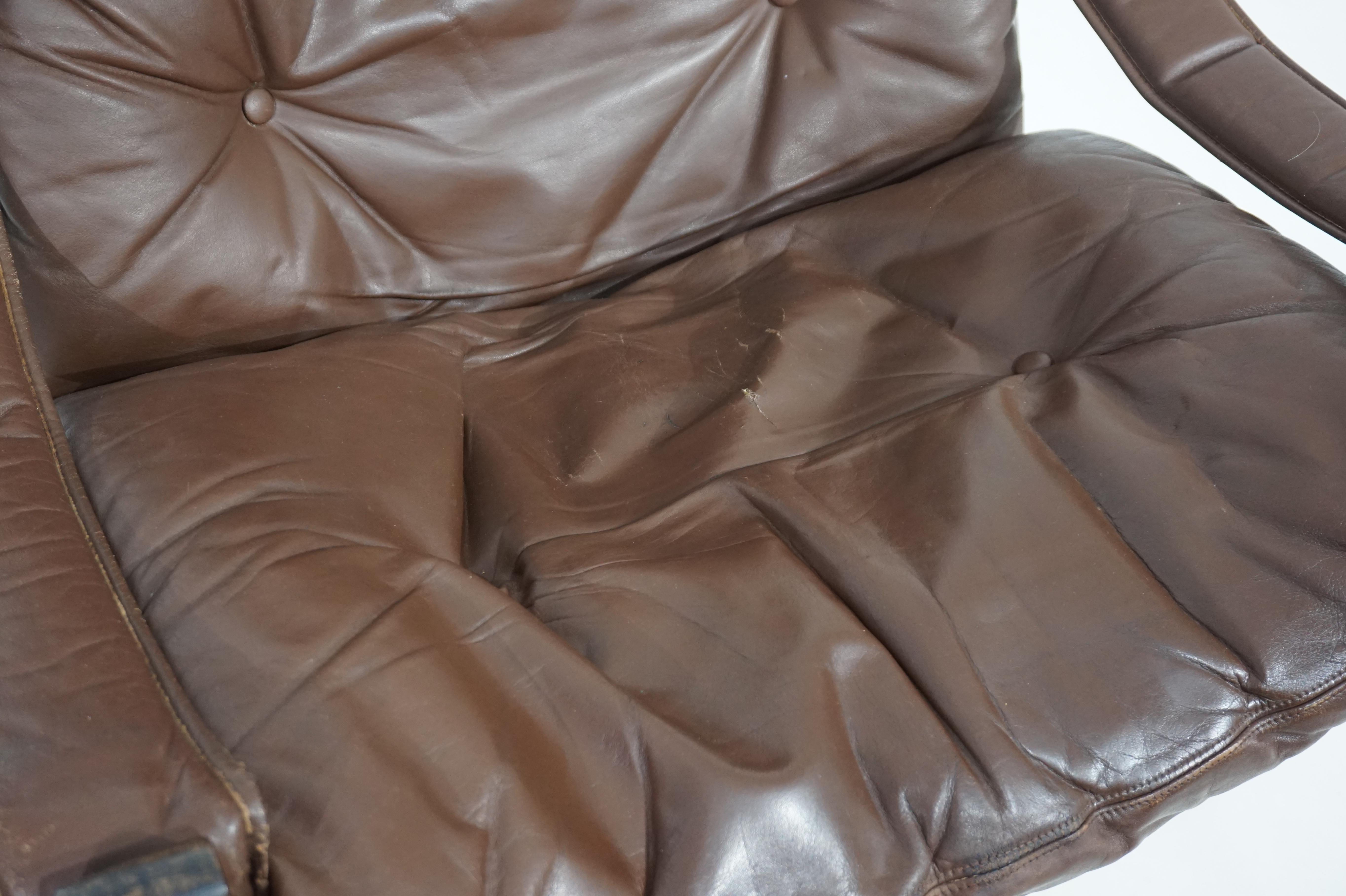 Metà XX secolo Sedia da salotto in pelle Westnofa Siesta di Ingmar Relling, 1960 in vendita